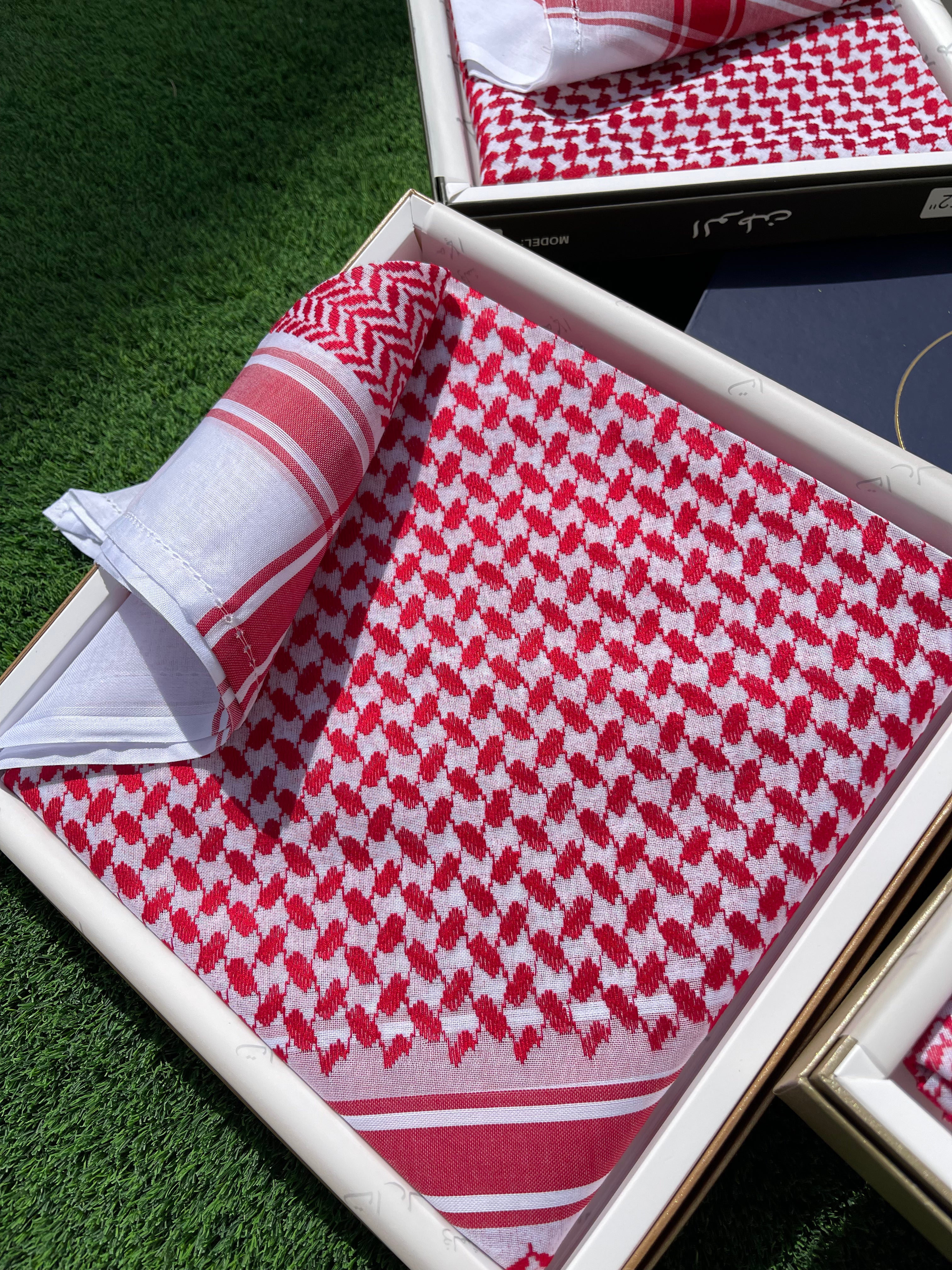 Unisex Red & White Shemagh Keffiyeh Scarf - Traditional Middle Eastern Head Wrap for Men & Women - Perfect for Outdoor Adventures, Hiking, and Fashion Accessories