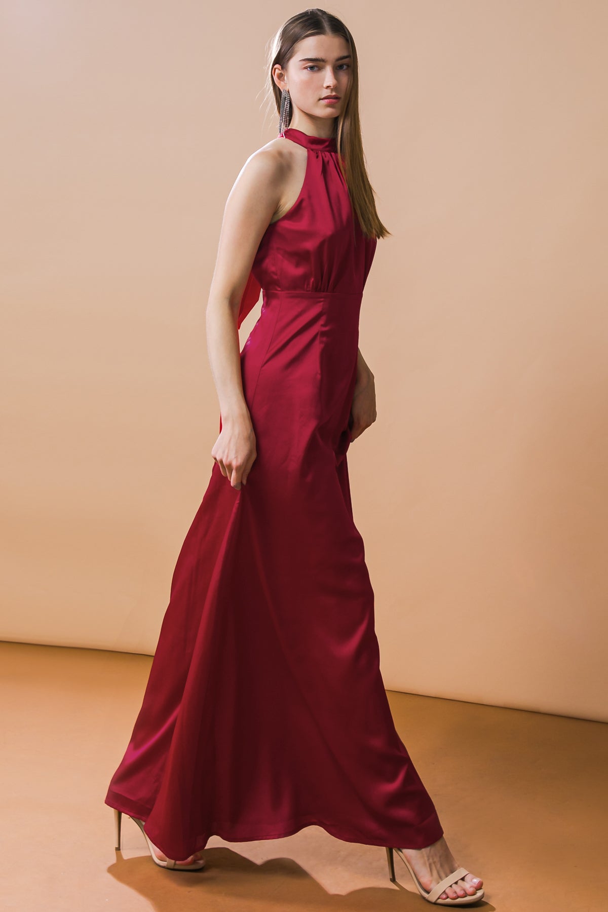LOOKBOOK FAVORITE HALTER MAXI DRESS - Elegant Summer Beach Dress for Women, Perfect for Vacations, Weddings & Date Nights