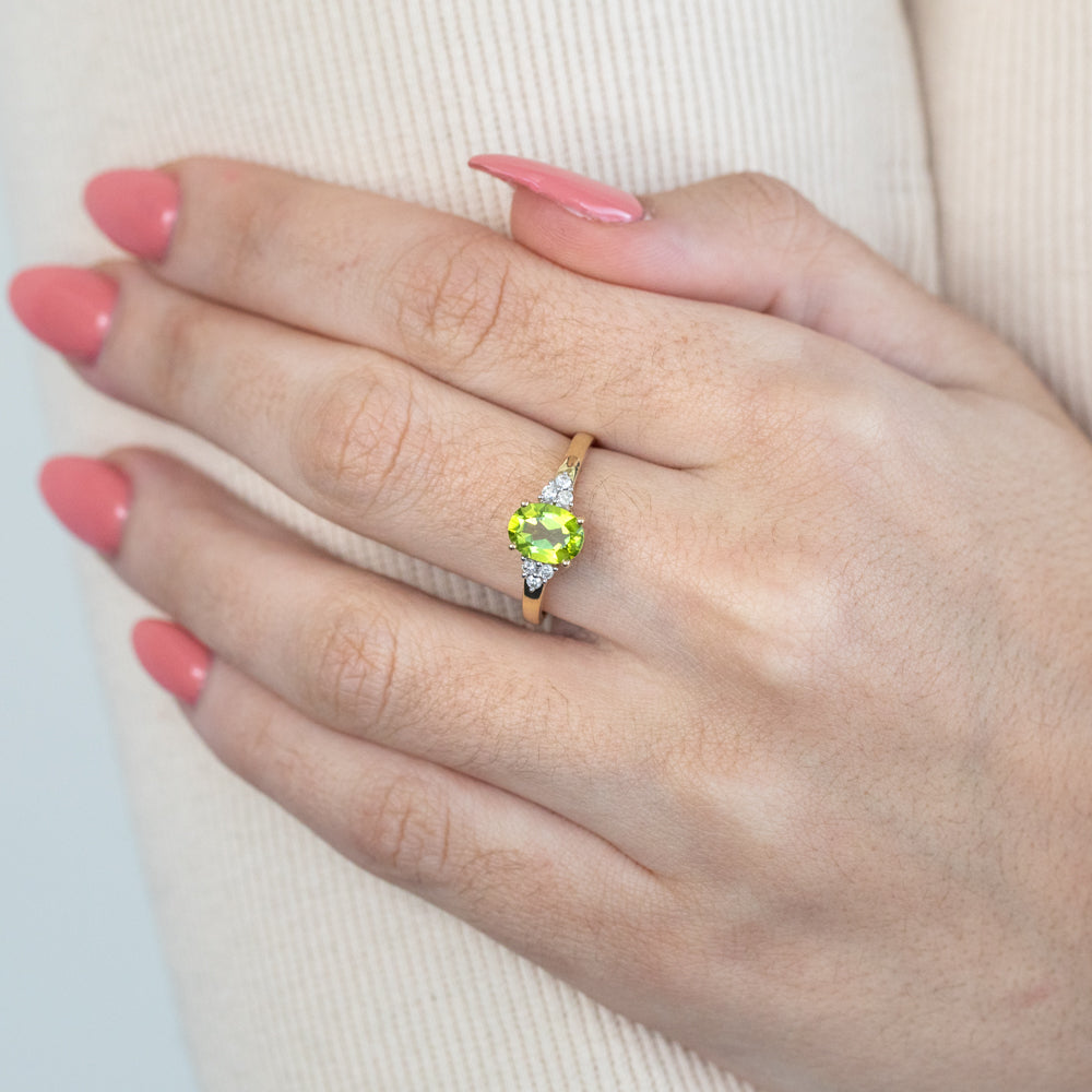 9ct Yellow Gold Diamond & Peridot Ring for Women - Elegant Birthstone Jewelry for Engagement, Anniversary & Special Occasions