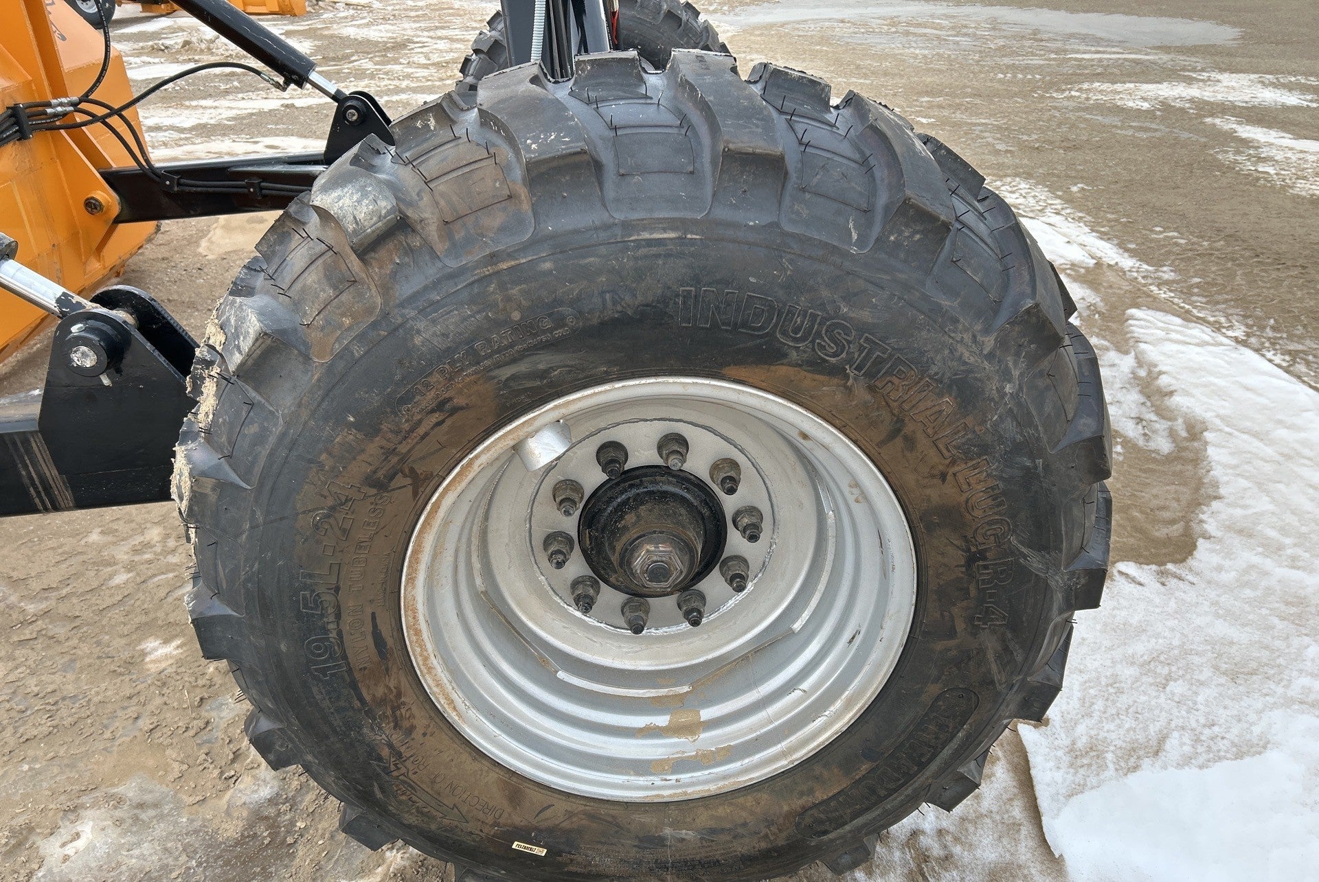 16 FT Hydraulic Tractor Pull Scraper - Heavy Duty Earthmoving Equipment for Farming & Construction | Durable Tractor Attachment for Land Leveling & Soil Removal