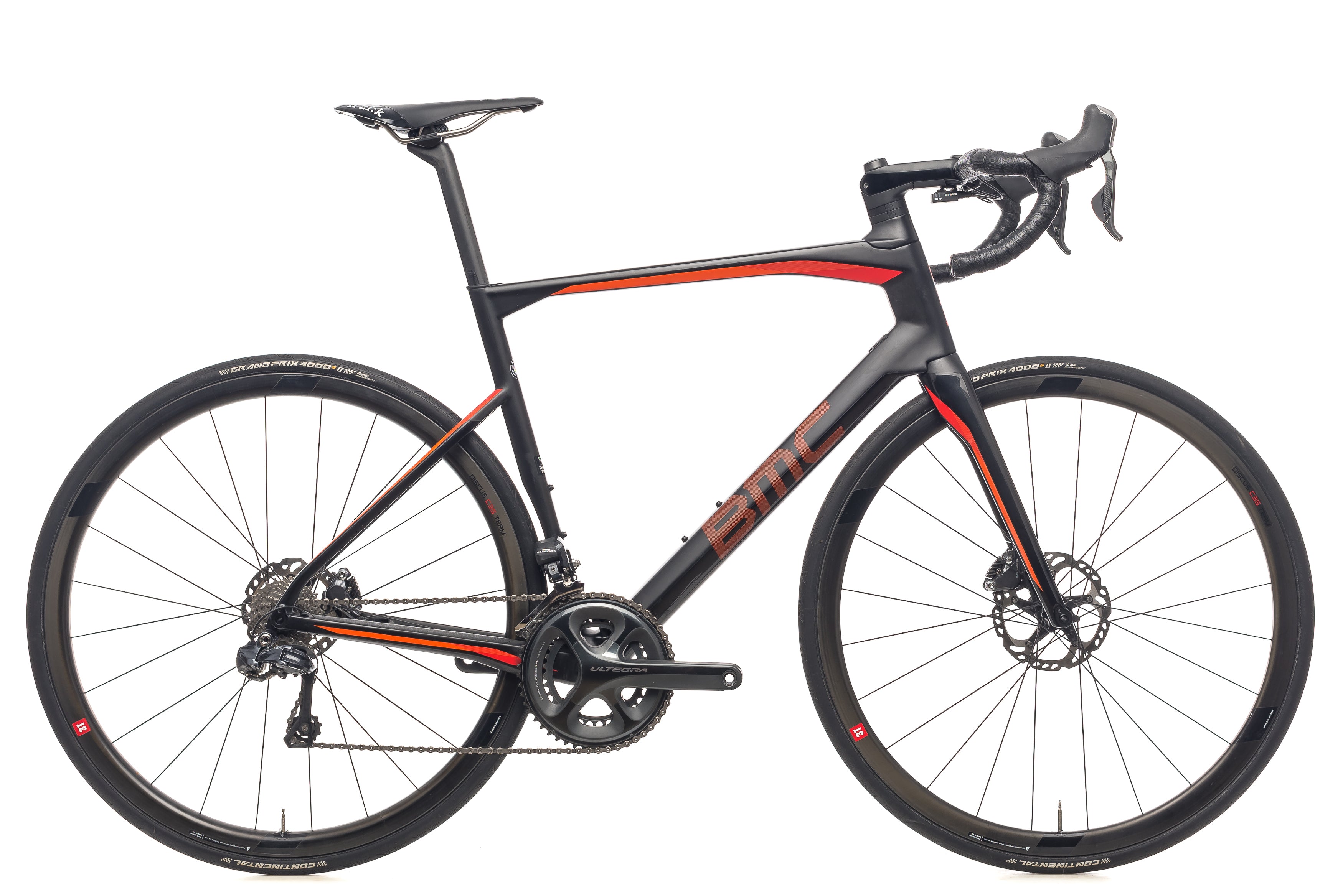 BMC RoadMachine 01 56cm Road Bike - Lightweight Carbon Frame, Shimano Ultegra Groupset (2017 Model) | Perfect for Racing, Endurance Cycling & Long-Distance Road Trips