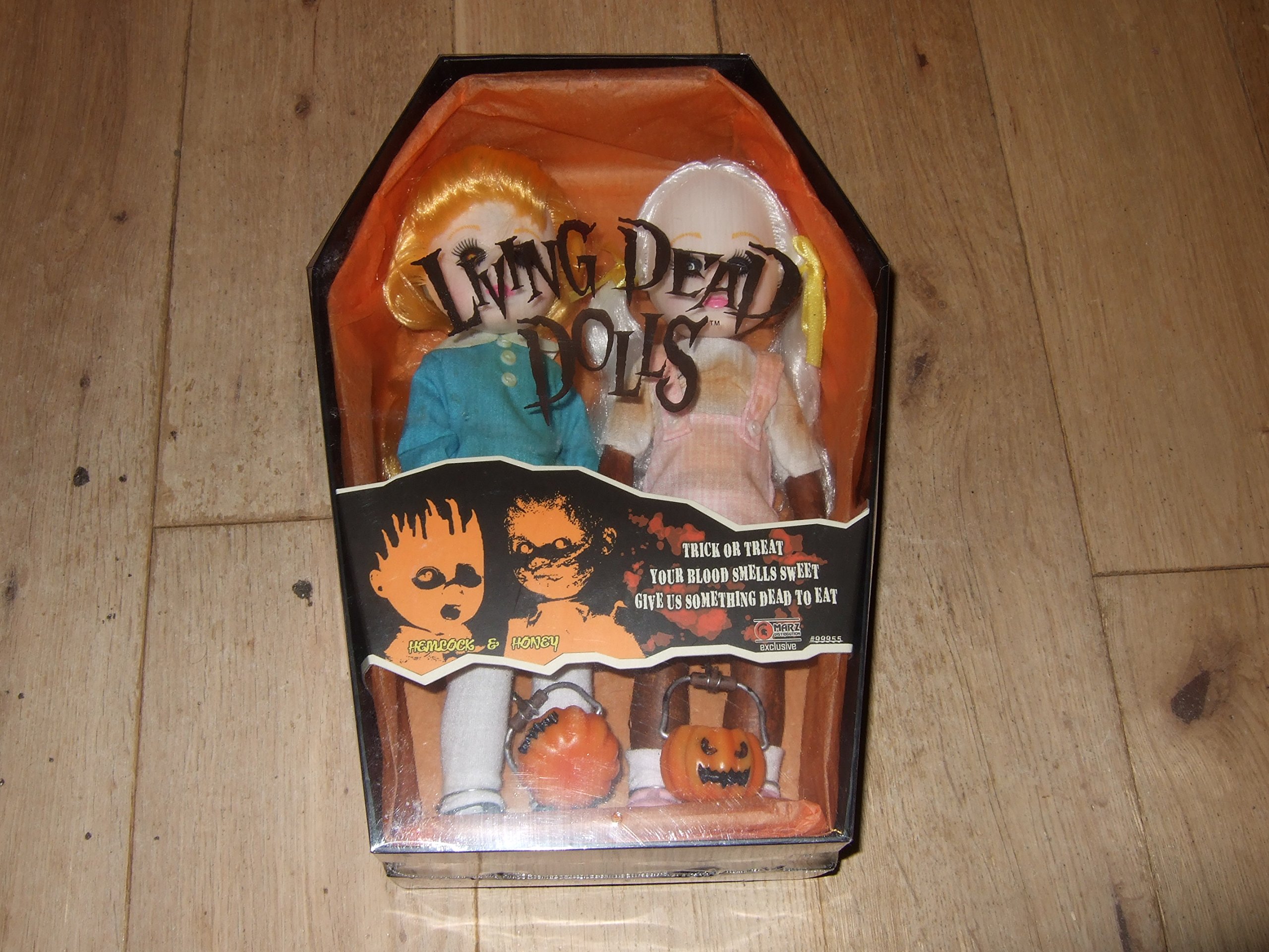 Mezco Living Dead Dolls Hemlock & Honey 2-Pack - Gothic Collectible Doll Set for Horror Fans | Perfect for Halloween Decor, Goth Room Display & Horror Collection