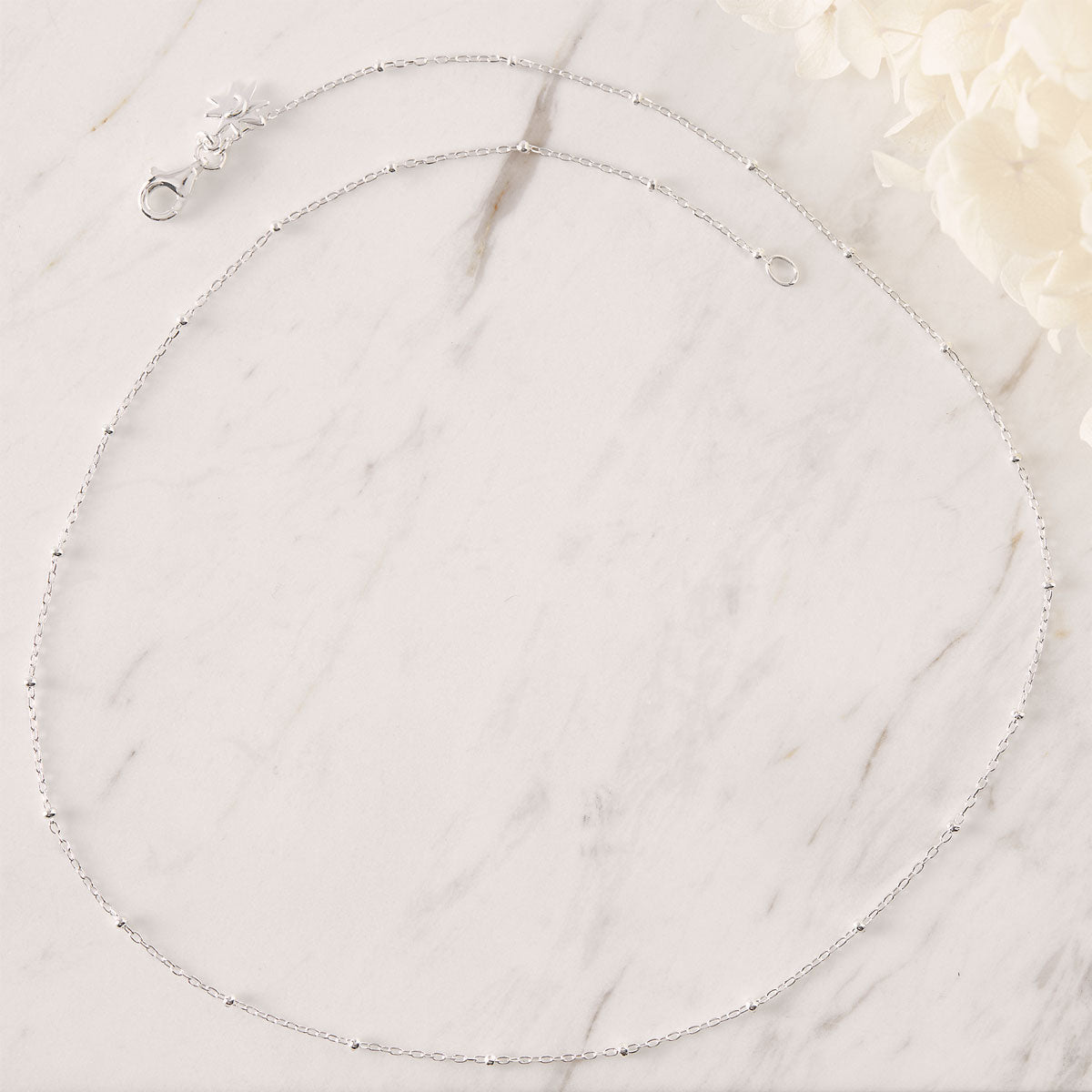 Disco Chain Necklace for Women - Retro Gold & Silver Party Jewelry - Perfect for Nightclubs, Concerts, and 70s Theme Parties