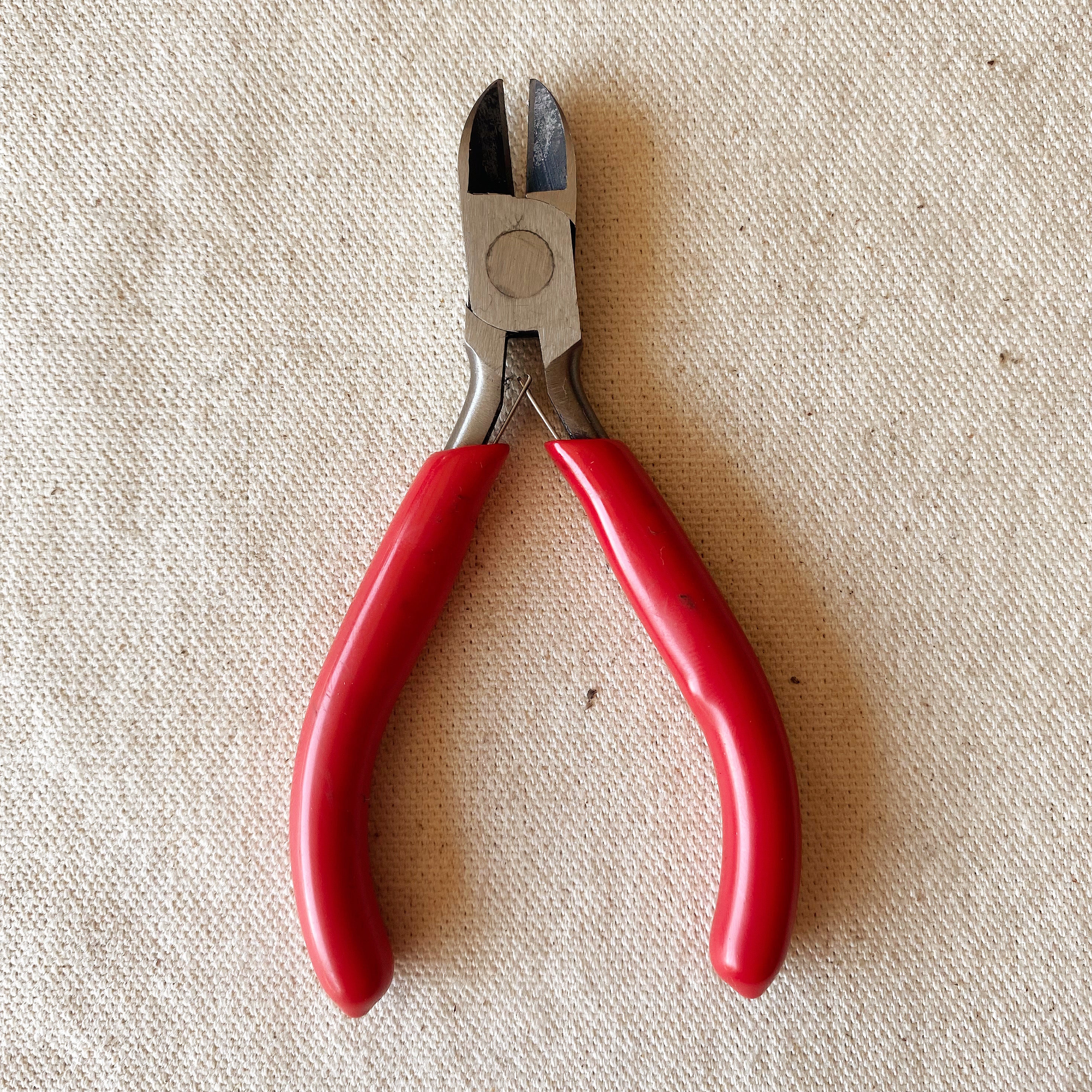 Professional Jewelry Cutter Tool - Precision Wire & Metal Cutting Pliers for Jewelry Making, DIY Crafts, Watch Repair - Ideal for Jewelers, Hobbyists & Repair Shops