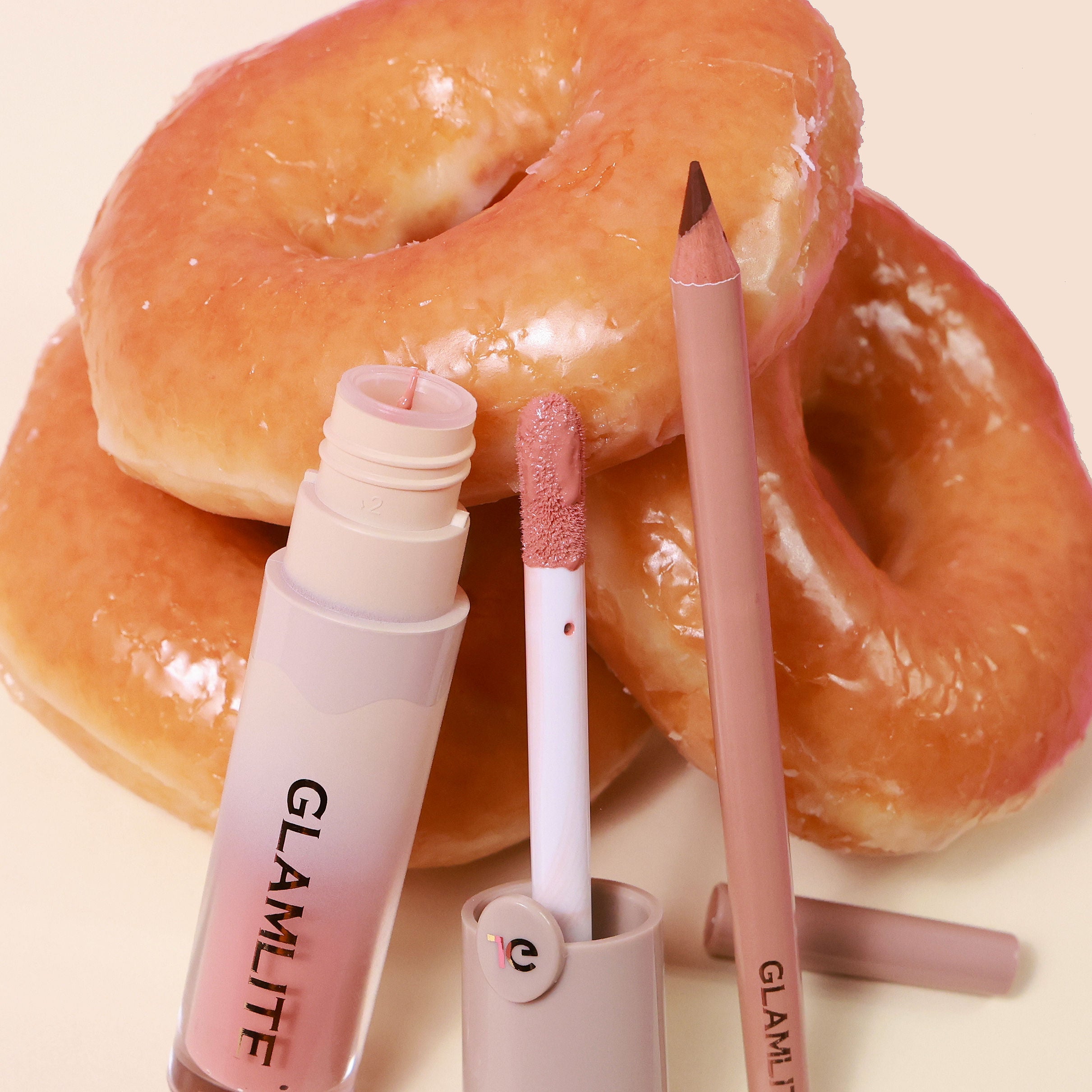 Glazed Donut Lip Kit - Long Lasting Matte Liquid Lipstick Set with Lip Liner, Vegan & Cruelty-Free - Perfect for Everyday Wear, Parties & Special Occasions