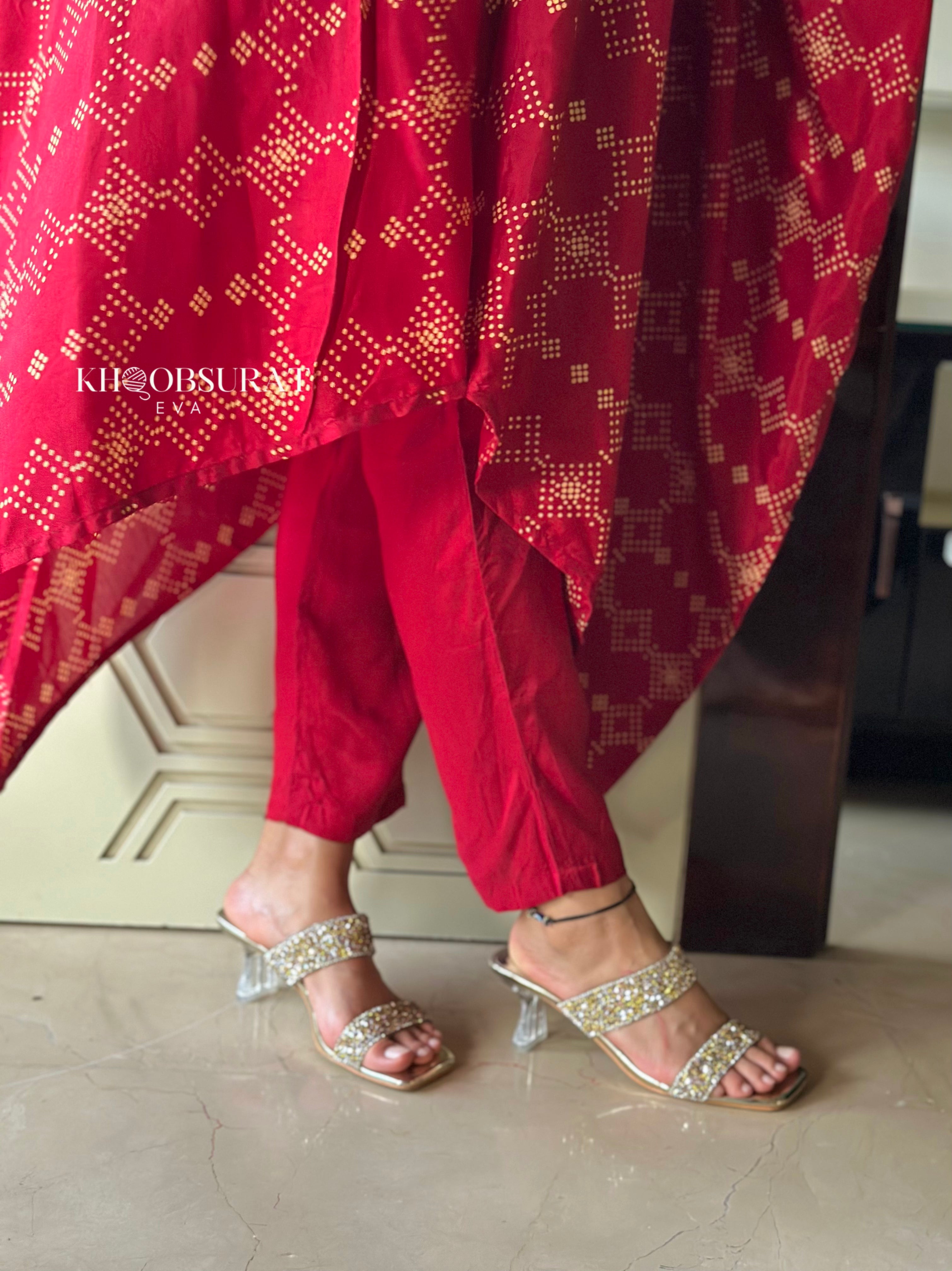 Elegant Indian Wedding Red Kaftan Set for Women - Traditional Bridal Gown & Dupatta - Perfect for Mehndi, Sangeet & Reception Ceremonies