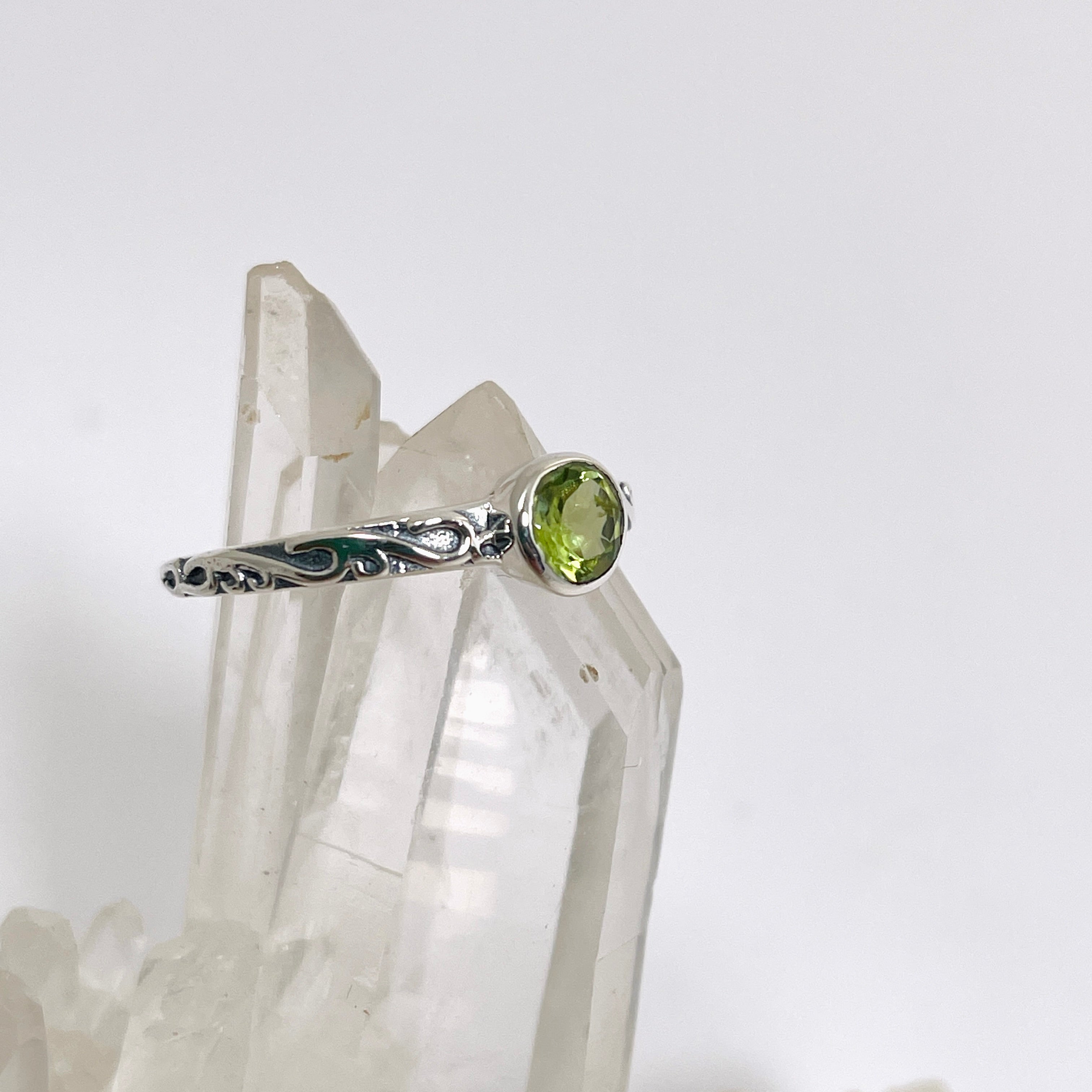 Peridot Round Faceted Gemstone Ring in Sterling Silver - Elegant Jewelry for Women, Perfect for Weddings, Anniversaries & Special Occasions