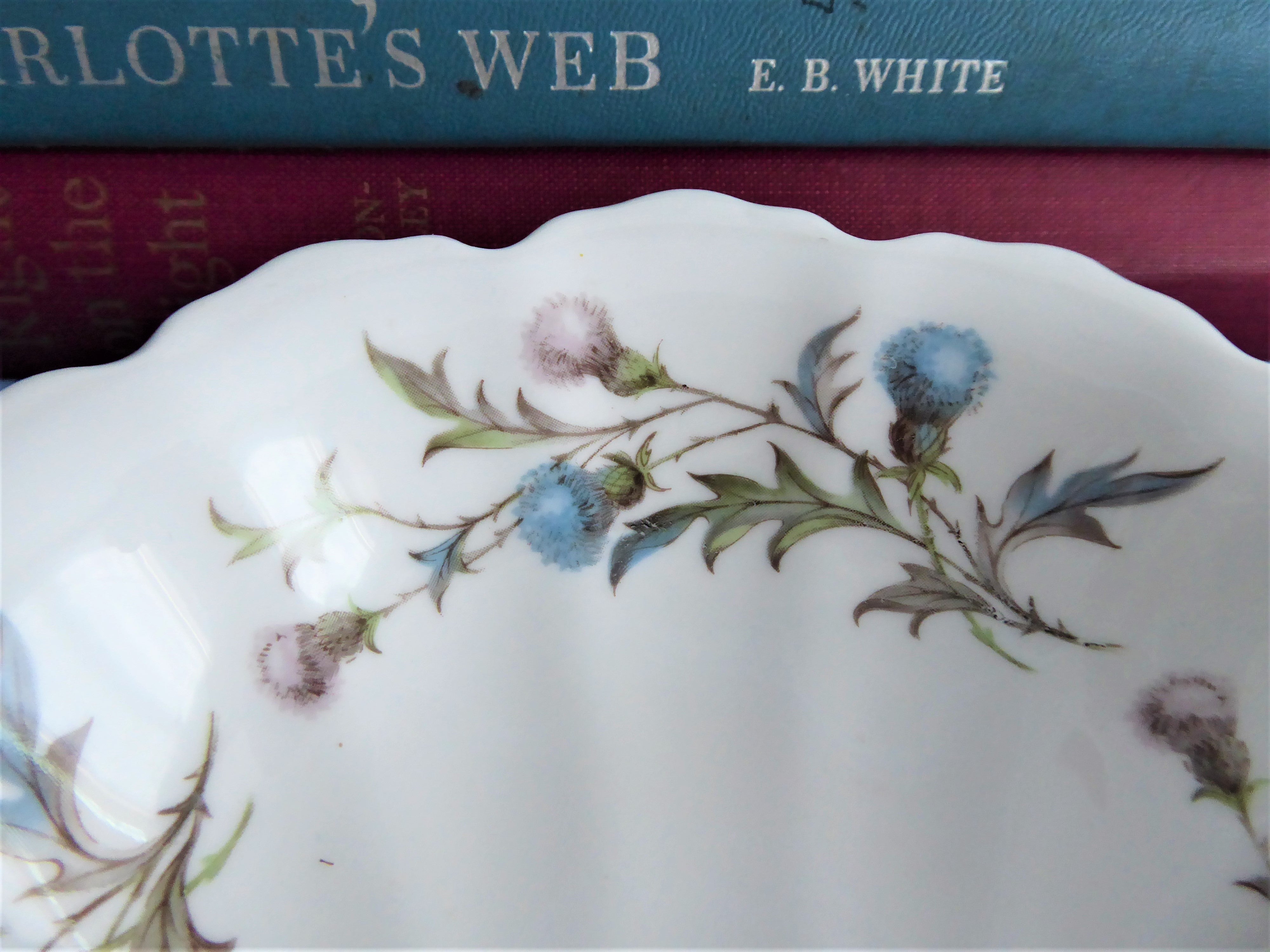 Vintage Royal Albert Brigadoon Shell Shape Dish with Thistles - 1970s Bone China Bowl for Tea, Desserts & Collectibles | Elegant Tableware for Afternoon Tea & Special Occasions