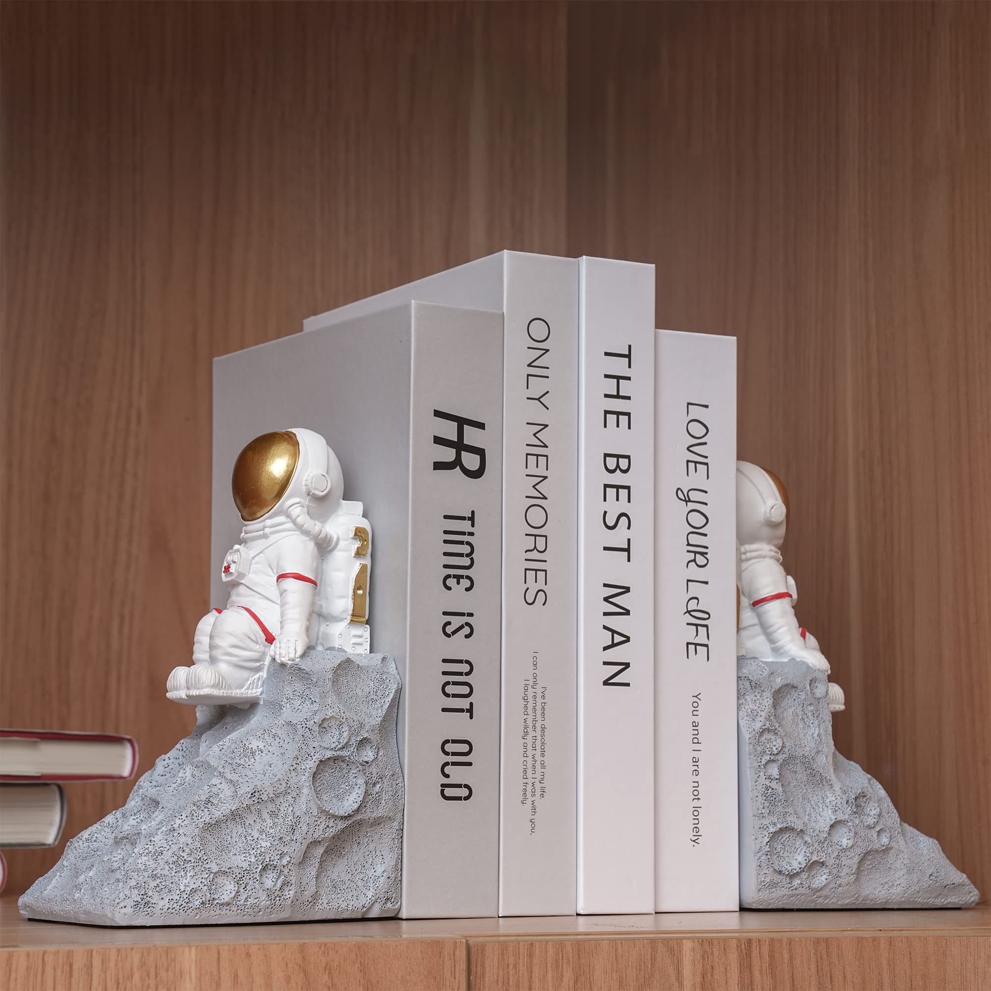 BUTILIVEEN Astronaut Bookends - Space-Themed Book Holders for Shelves, Desks & Bookcases | Unique Gifts for Space Lovers | Perfect for Kids' Rooms, Office Decor & Sci-Fi Themed Spaces