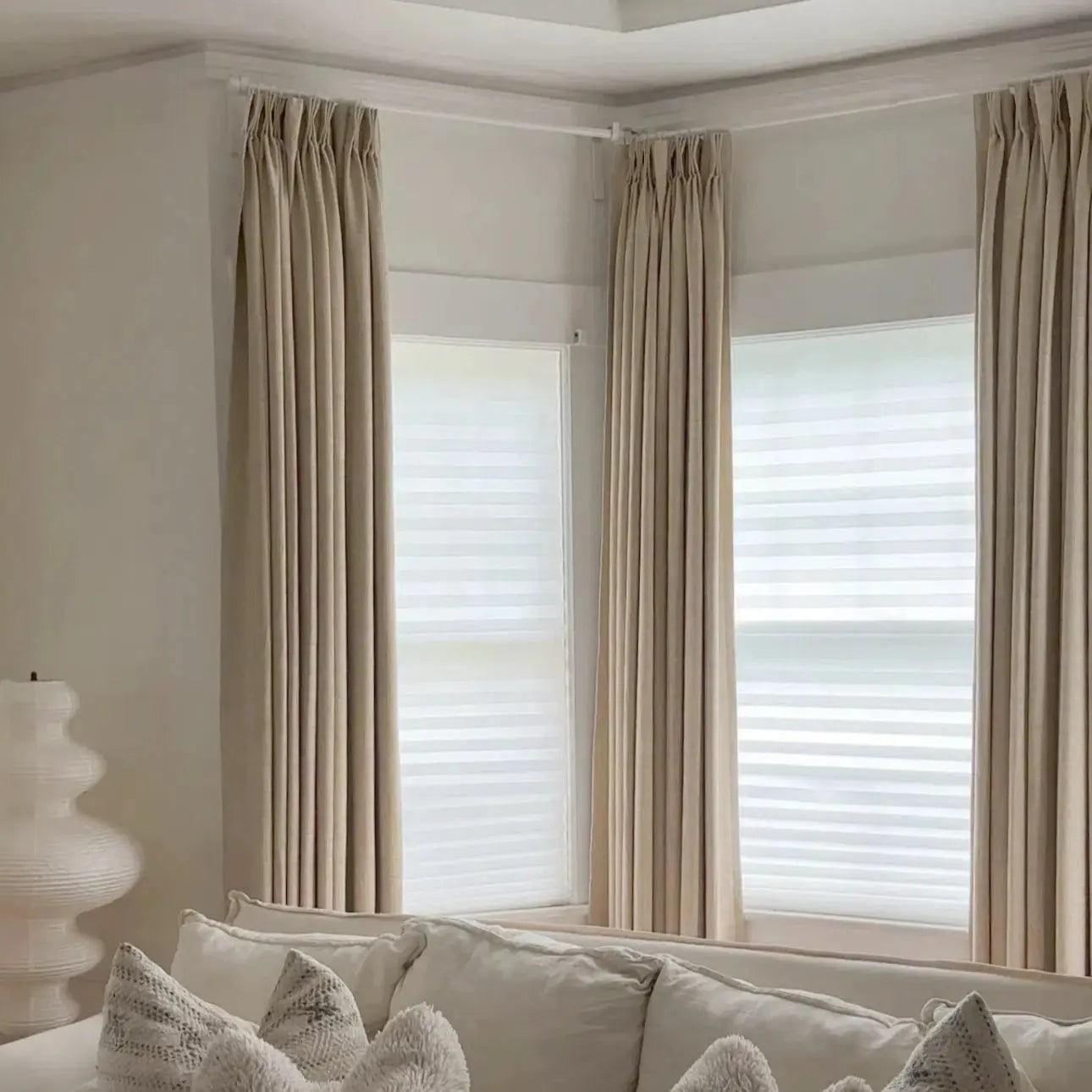 Jaylon Bay Window Curtain Rods - Adjustable Heavy Duty Curtain Rod for Bay Windows - Perfect for Living Room, Bedroom, Kitchen & Home Decor (White, 60-90 Inches)
