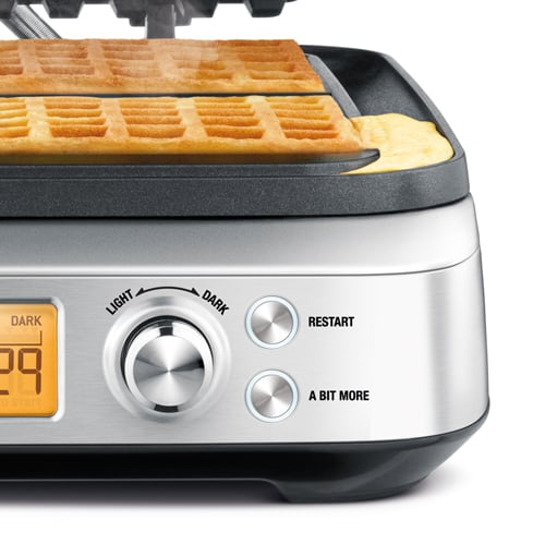 Breville The Smart Waffle 4 Slice Stainless Steel Waffle Maker (BWM640BSS) - Perfect for Family Breakfast, Brunch & Holiday Gatherings