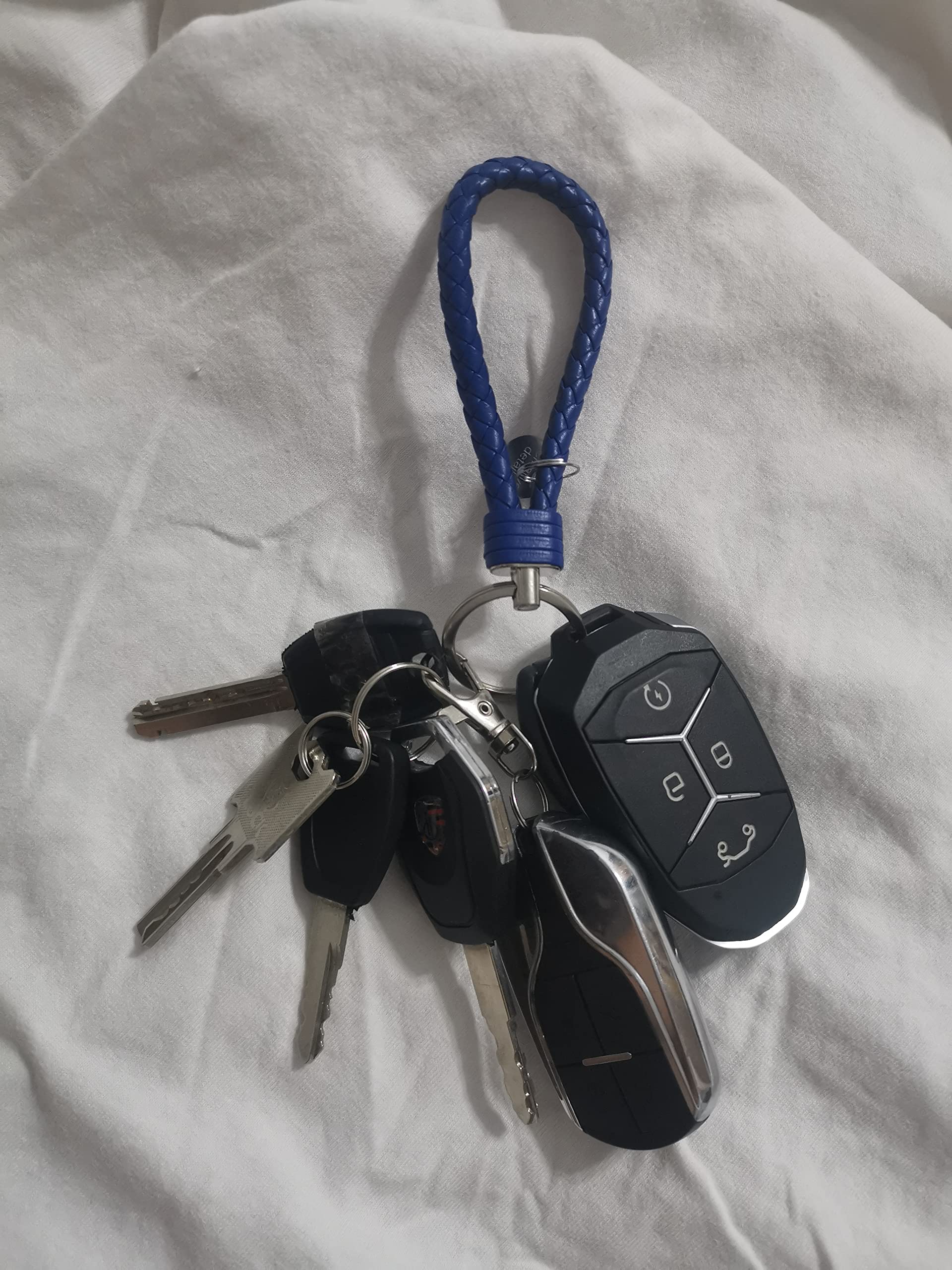 5PCS Braided Leather Keychain Set - Durable & Stylish Key Rings for Men & Women - Perfect for Car Keys, House Keys & Gift Giving