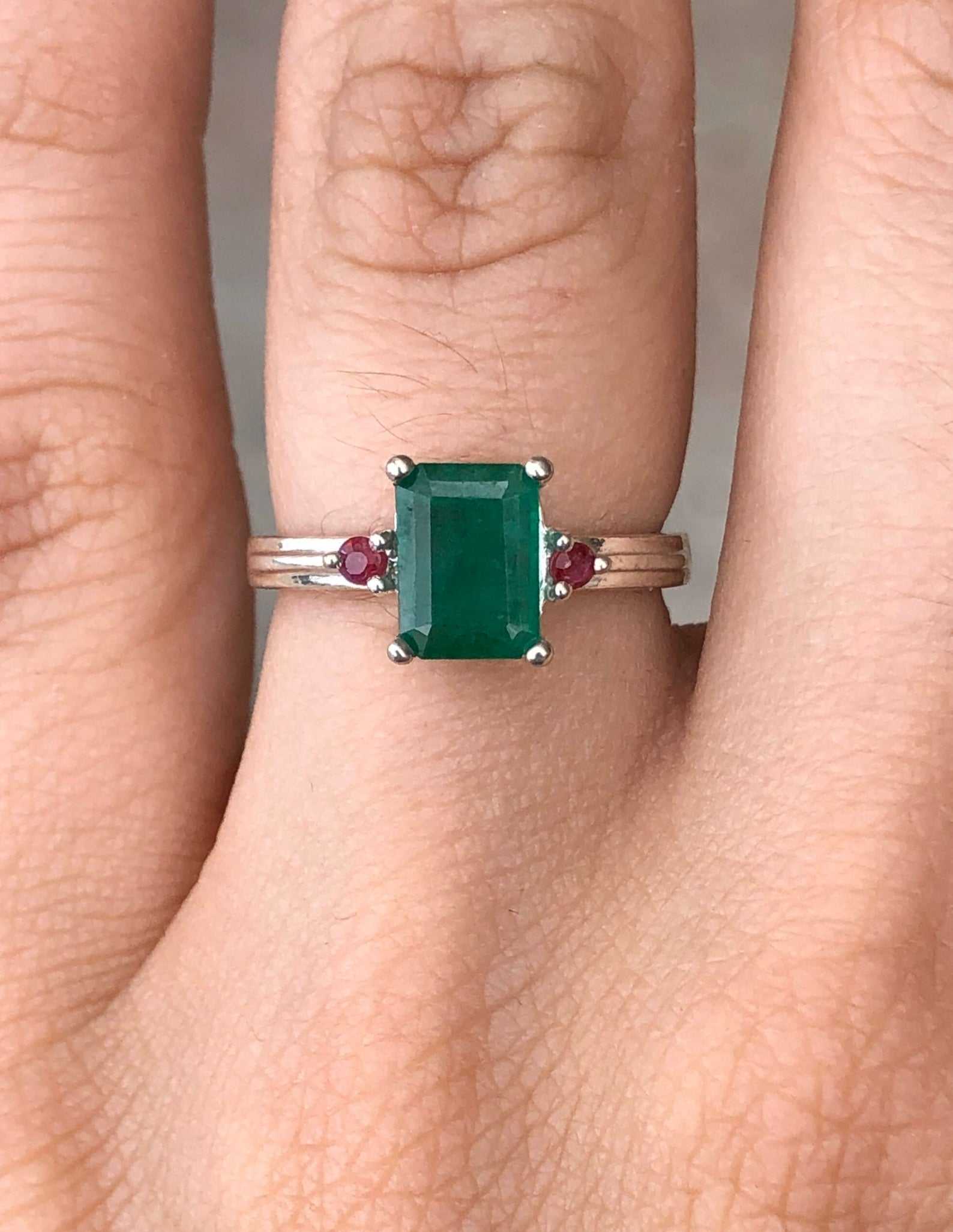 1.30 TCW Emerald & Ruby Three Stone Engagement Ring in 925 Sterling Silver - Perfect for Proposals, Anniversaries & Special Occasions