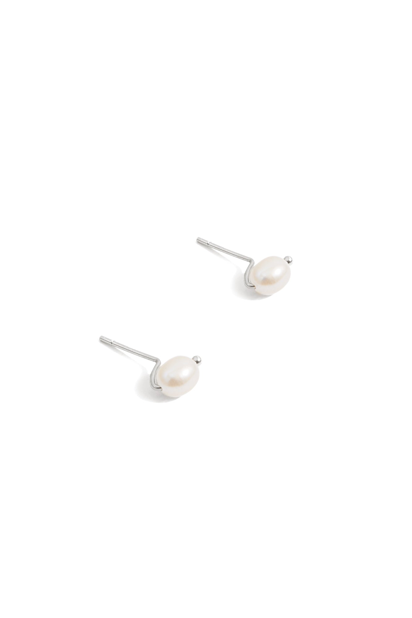 14K White Gold Freshwater Pearl Stud Earrings for Women – Elegant & Timeless Jewelry for Weddings, Parties & Everyday Wear