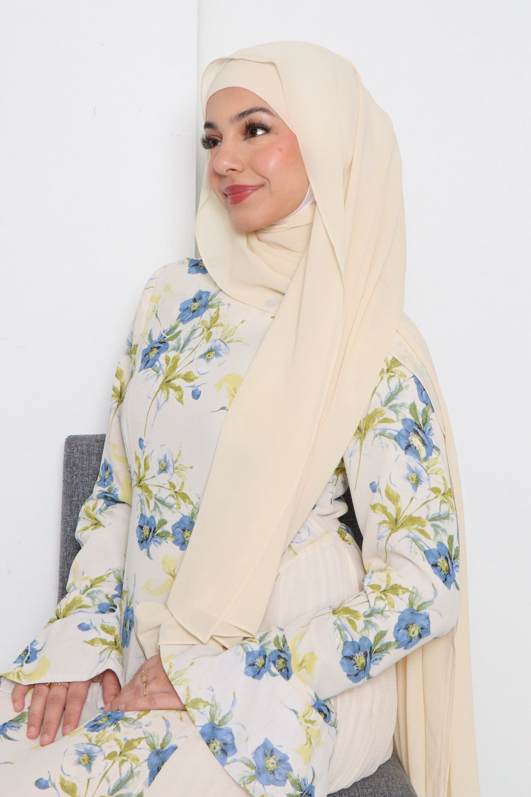 Laila Elegant Cream Chiffon Hijab Set - Soft & Breathable Muslim Scarf for Women - Perfect for Daily Wear, Prayer, and Special Occasions