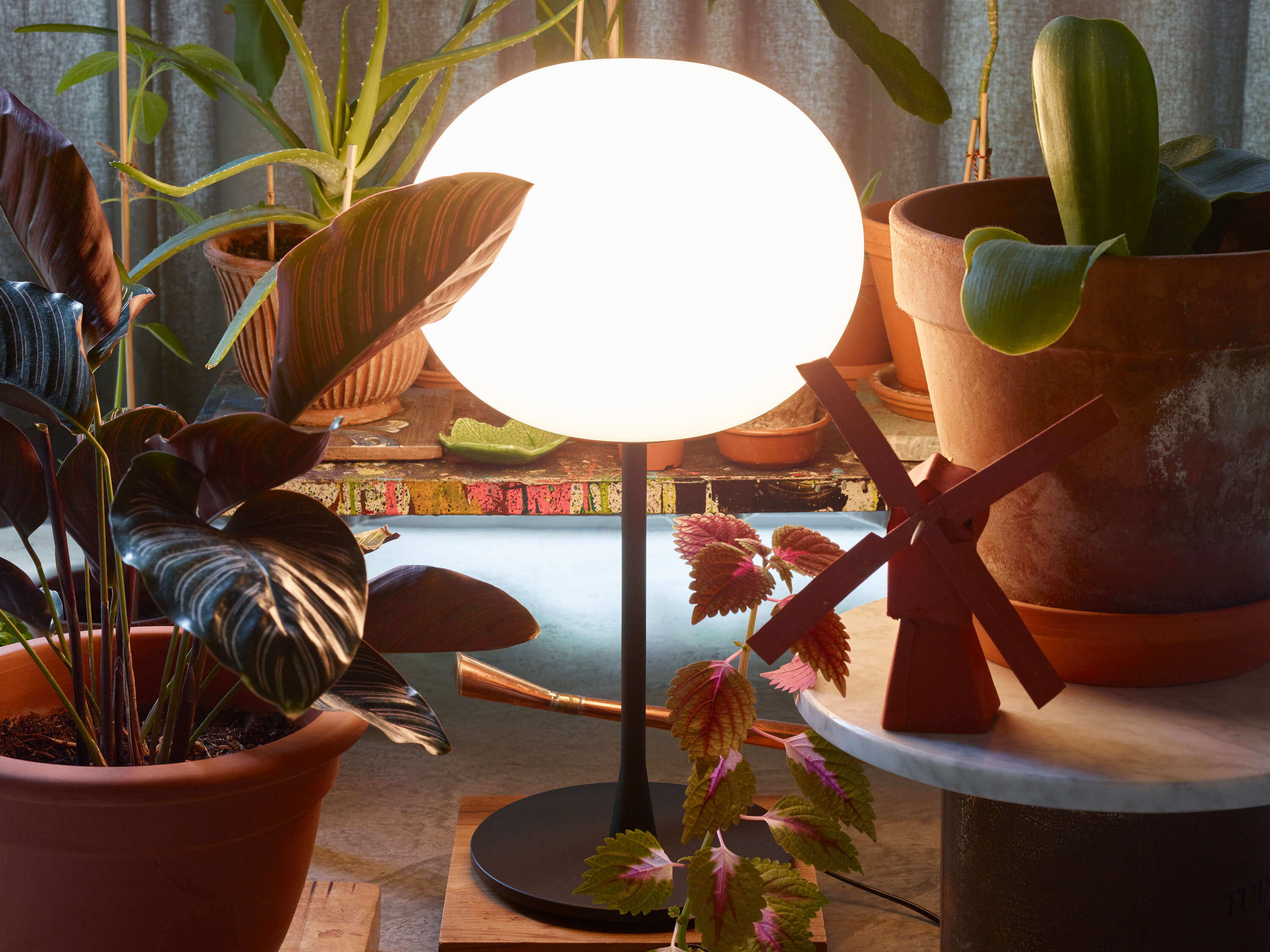 Glo Ball T1 Modern LED Table Lamp - Stylish Bedside & Desk Lighting for Home & Office Decor