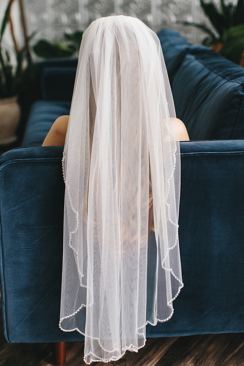 Kelly Scalloped Edge Veil - Elegant Lace Wedding Veil for Brides | Perfect for Church Ceremonies, Outdoor Weddings & Photoshoots