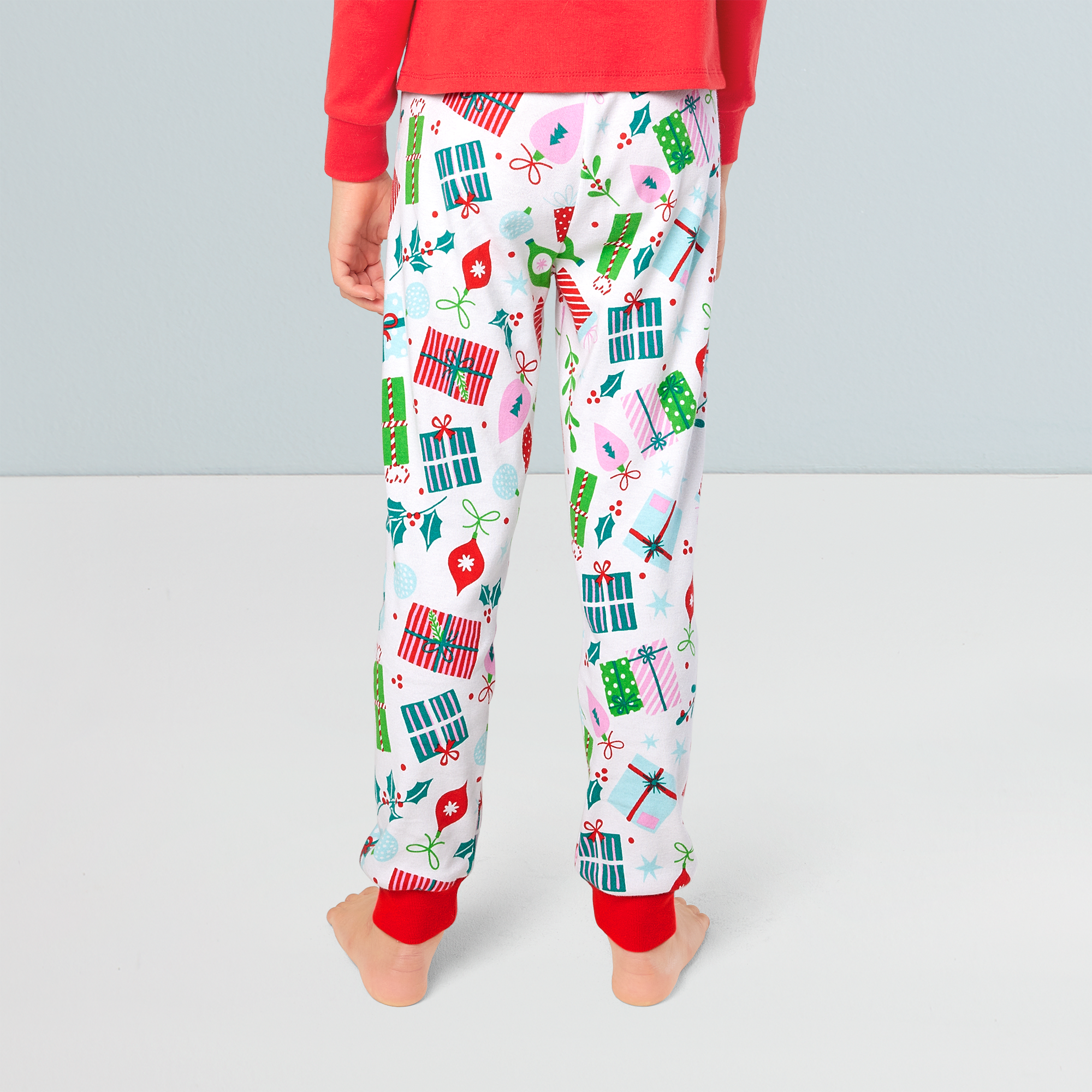Cozy Holiday Pajamas for Girls - Soft Christmas PJ Sets for Kids - Perfect for Family Photos & Festive Sleepovers