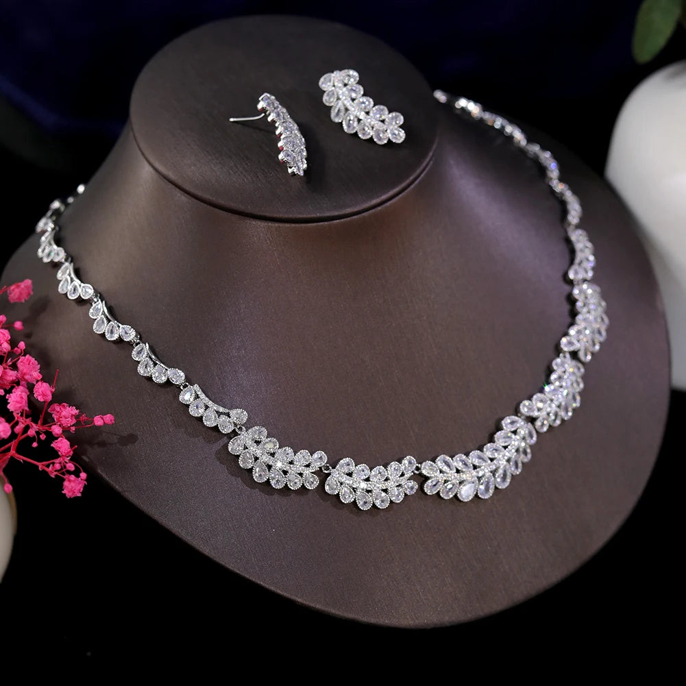 Sparkling Cubic Zirconia Round Necklace Set for Women - Elegant Wedding & Party Jewelry - Perfect for Bridal, Anniversary, Prom & Special Occasion Gifts