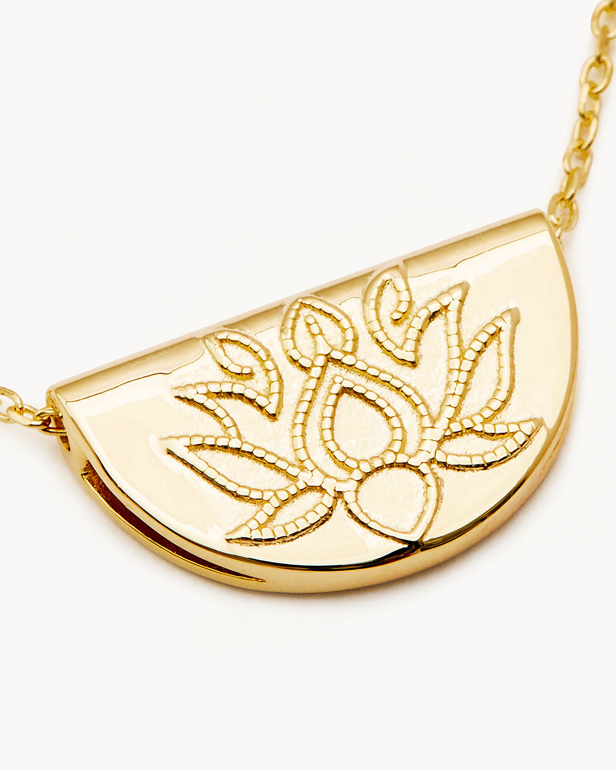 18K Gold Vermeil Lotus Short Necklace for Women - Elegant Dainty Floral Pendant Jewelry - Perfect for Weddings, Parties & Everyday Wear