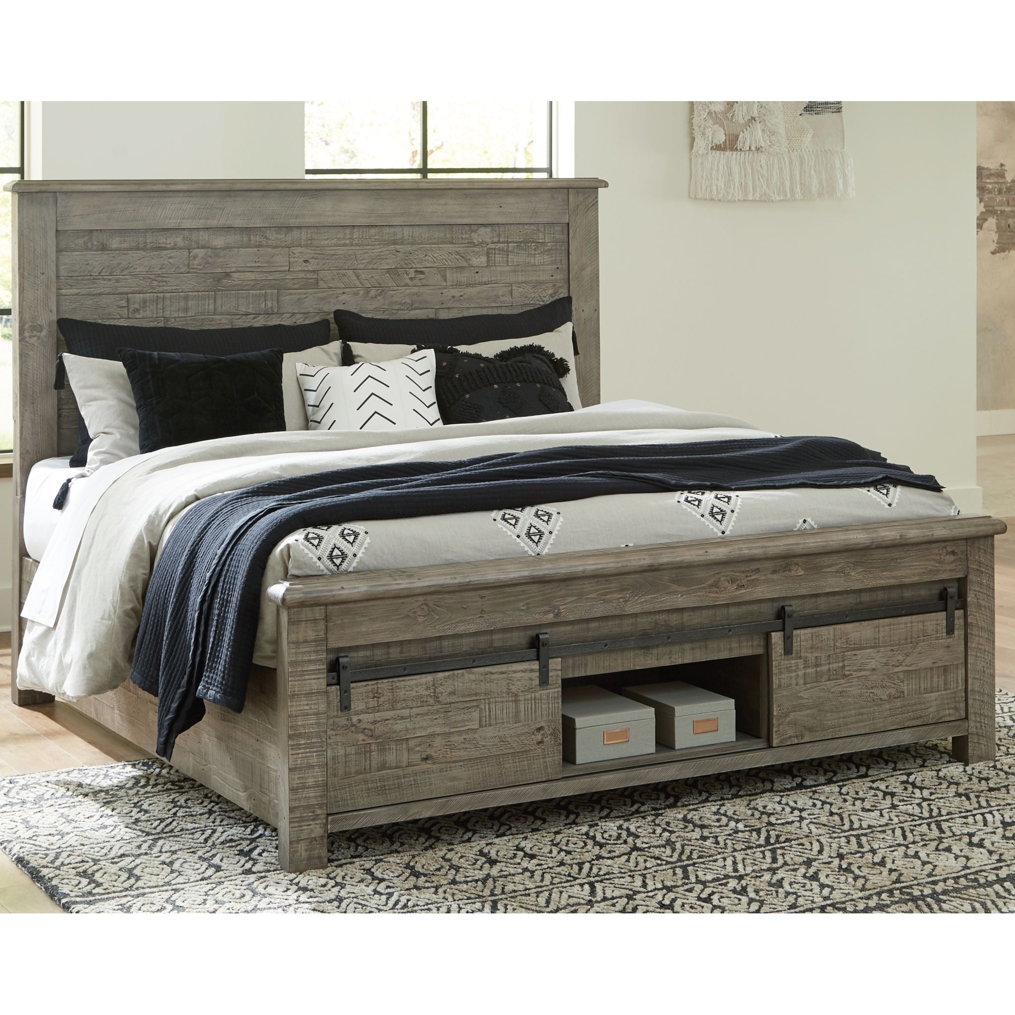 Brennagan 3-Piece Bed Set - Queen Size Bed Frame with Headboard and Footboard - Modern Bedroom Furniture for Home Decor | Perfect for Master Bedroom, Guest Room & Apartment