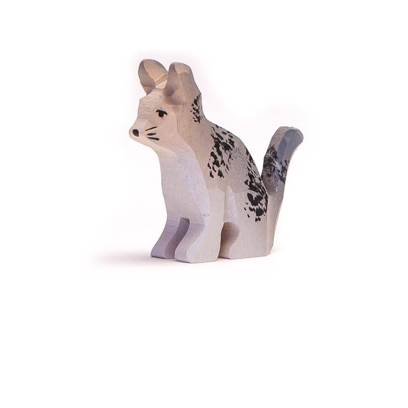 Marc Trauffer Traditional Swiss Farm Cat Figurine - Handcrafted Wooden Decor for Home, Kitchen & Garden - Perfect Swiss Alps Themed Gift for Cat Lovers & Collectors