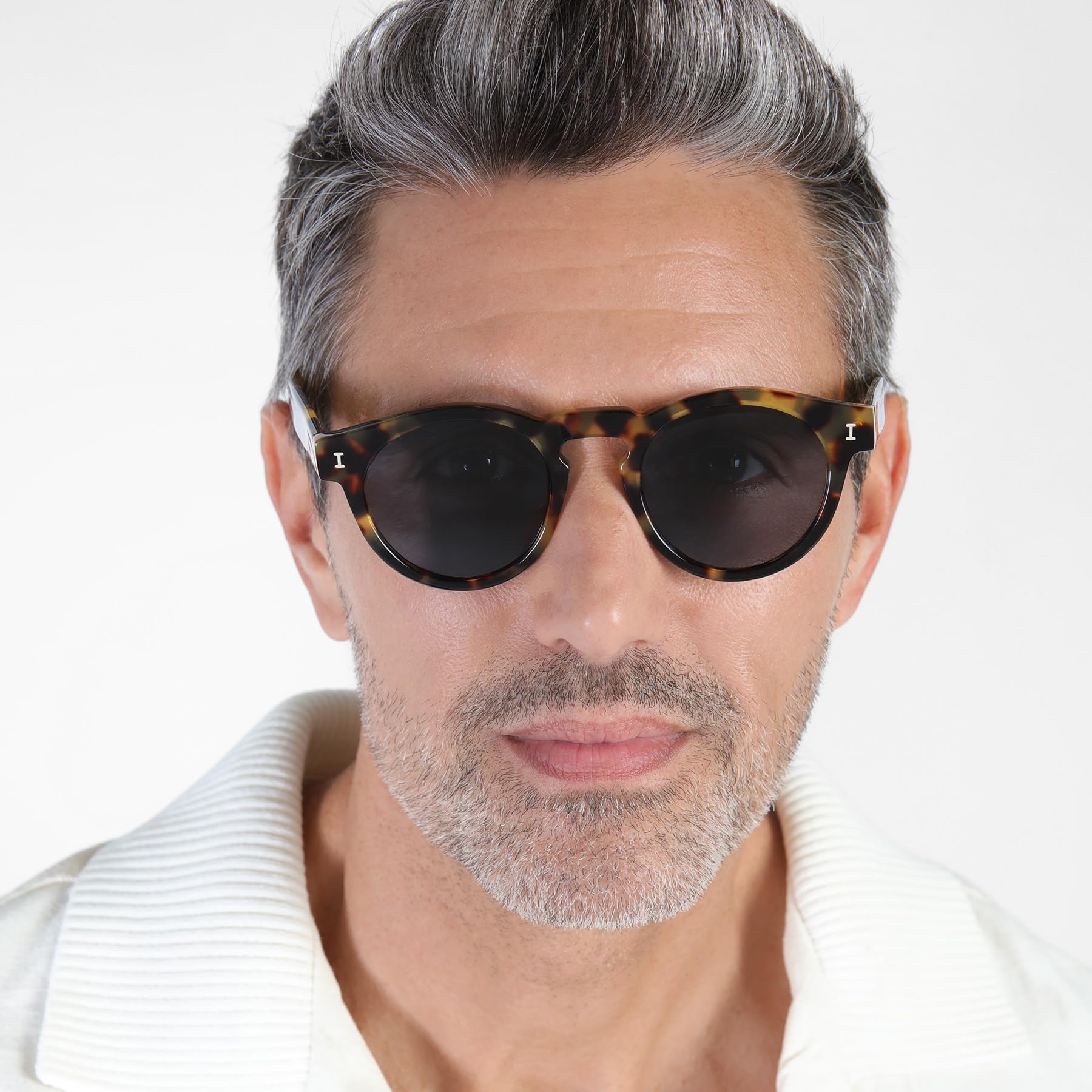 Illesteva Leonard Sunglasses - Polarized UV Protection, Retro Round Frame for Men & Women - Perfect for Beach, Driving & Outdoor Activities