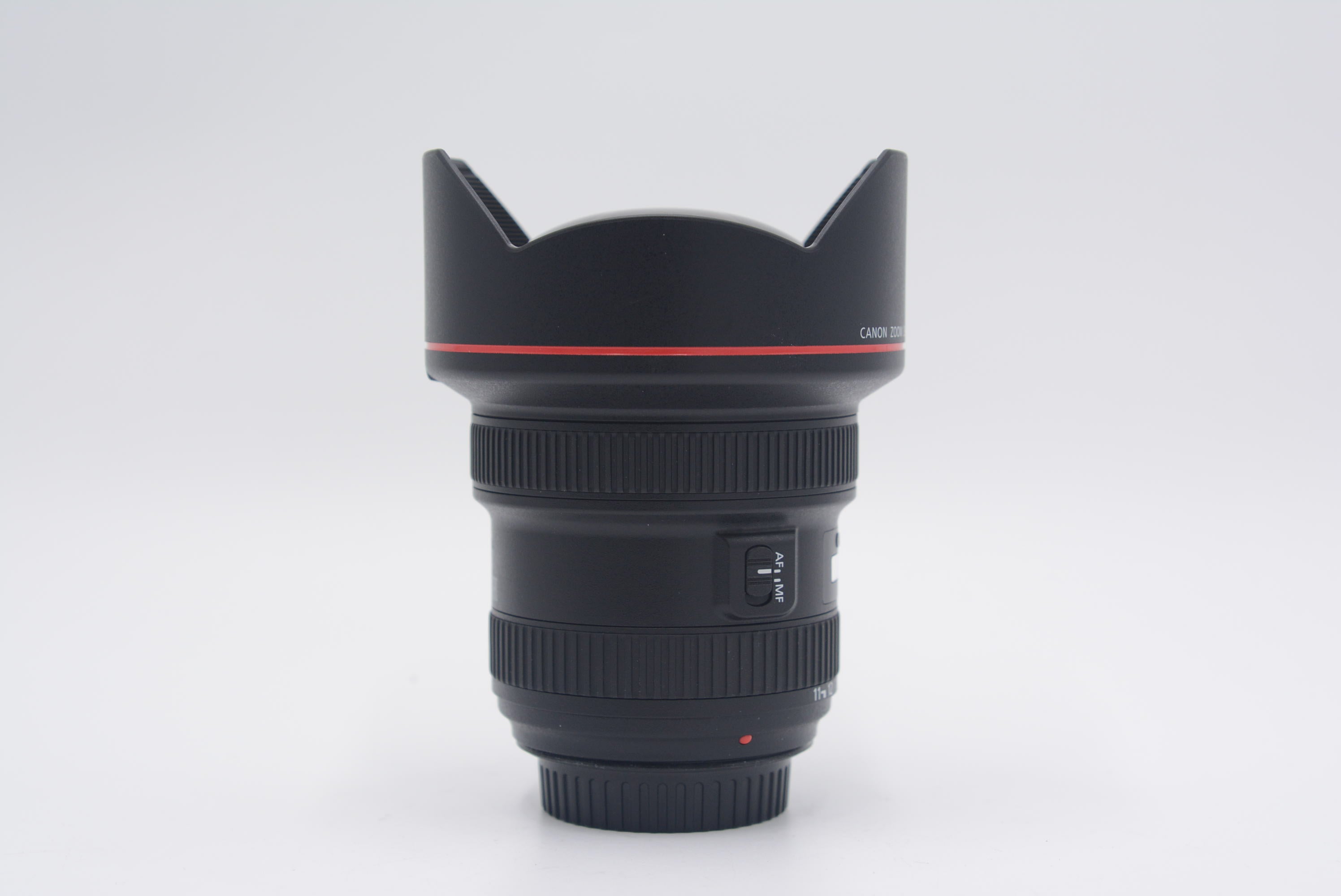 Canon EF 11-24mm f/4L USM Ultra Wide Angle Zoom Lens - Professional Full Frame DSLR Camera Lens for Landscape, Architecture & Interior Photography (Used)