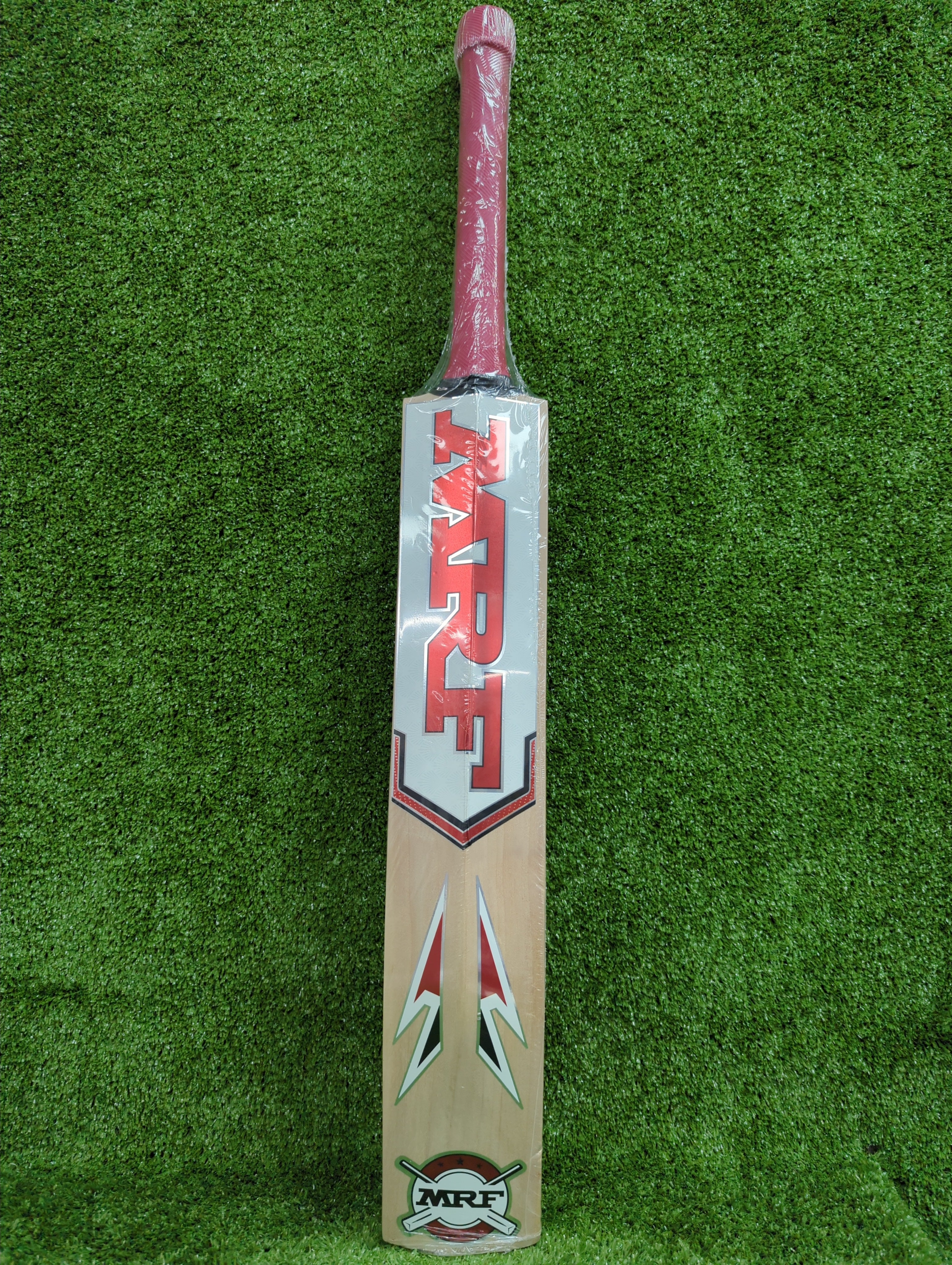 MRF Master Kashmir Willow Cricket Bat - Lightweight & Durable for Professional & Casual Play - Perfect for Matches, Practice & Backyard Games