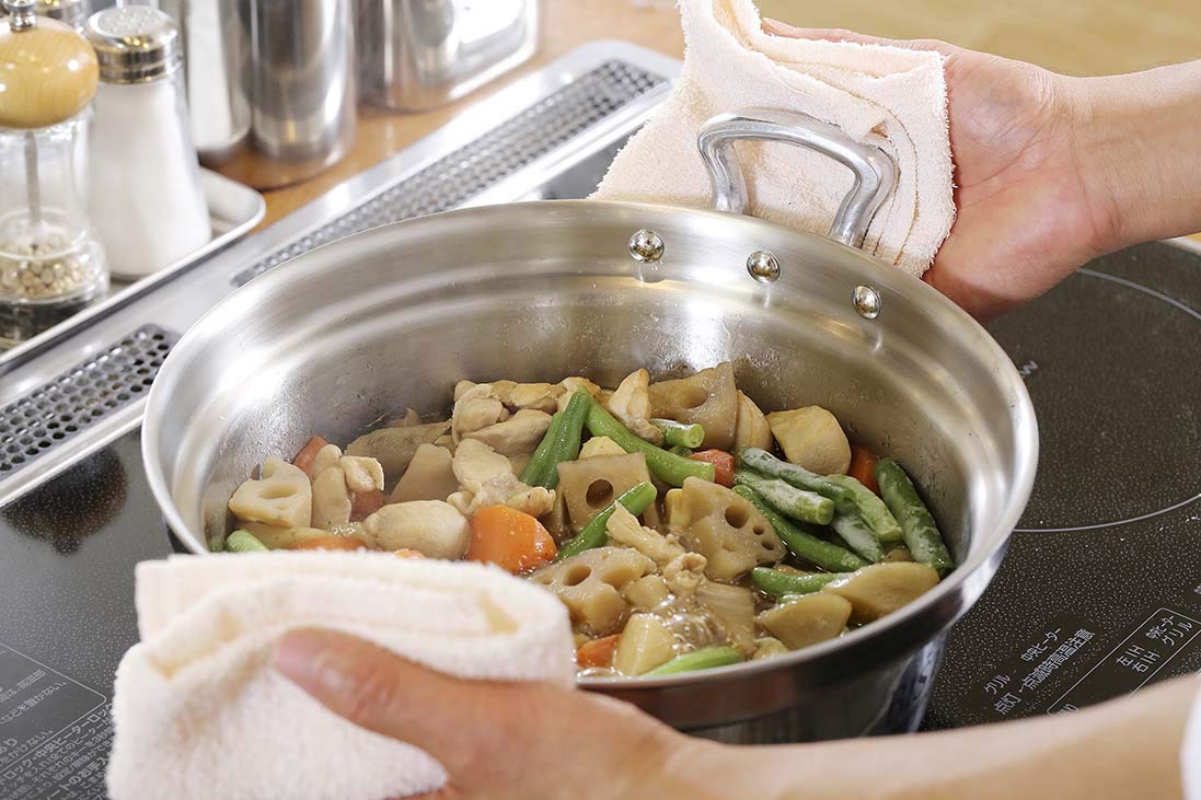 EBM Bistro 3-Layer Clad Stainless Steel Cooking Pot - 11.8 Inch (30cm) Professional Chef Pan with Even Heat Distribution - Perfect for Soups, Stews & Pasta Cooking