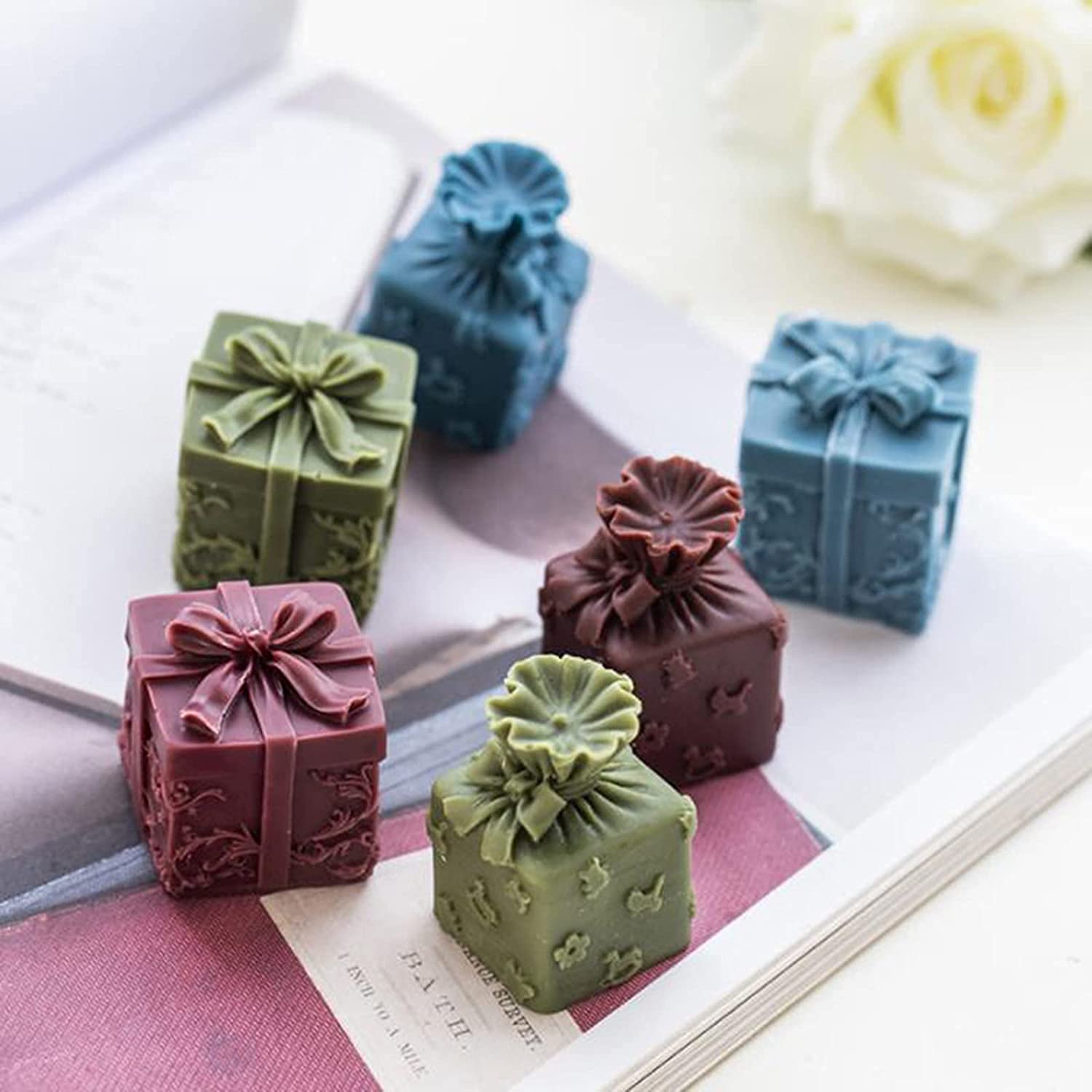 Christmas Silicone Mold Set - DIY Candle Making, Resin Pillar, Aromatherapy Wax, Soap & Clay Crafts Kit for Holiday Decorations, Gifts and Home Fragrance