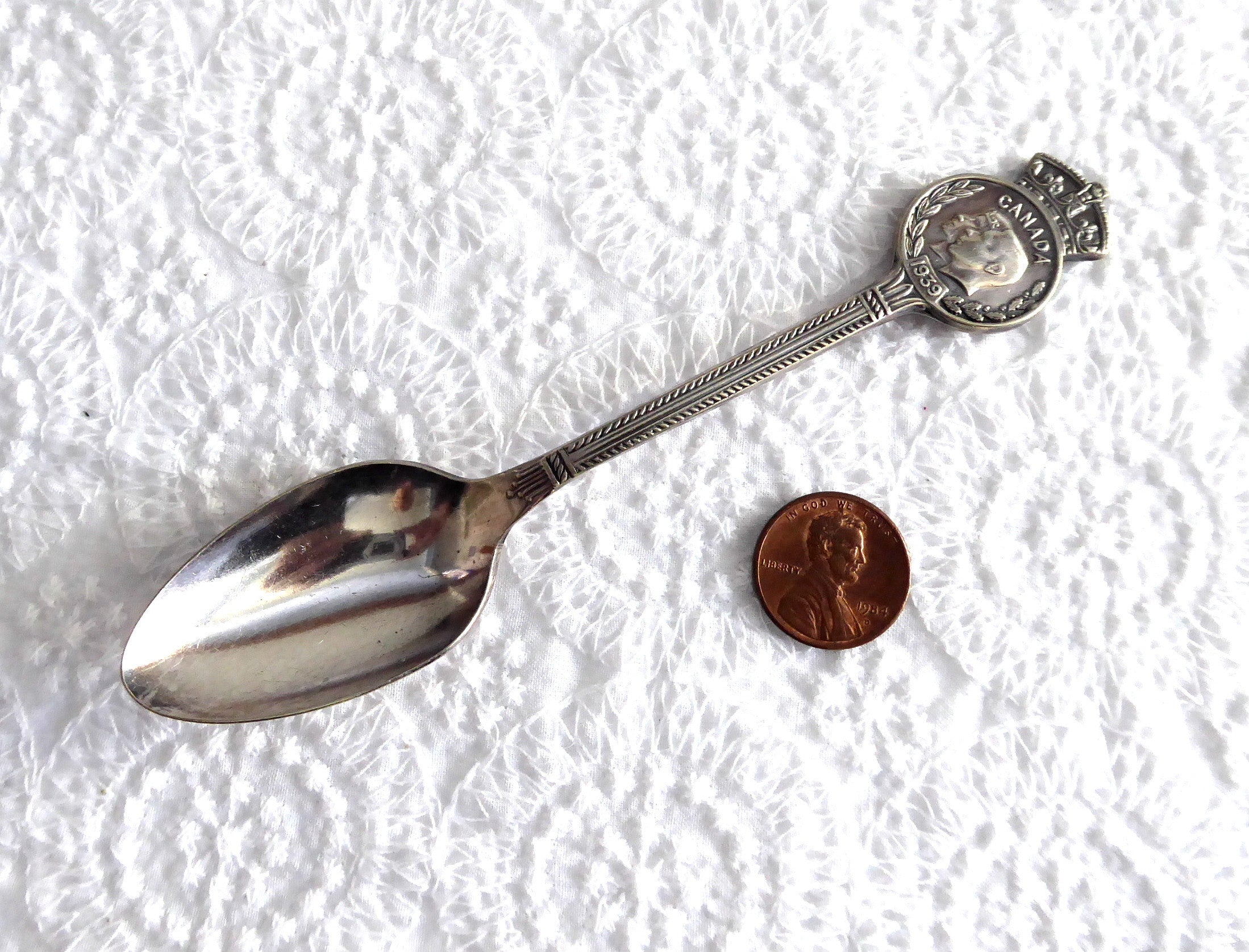 Vintage King George VI Canada Royal Visit 1939 Commemorative Spoon by Rogers USA - Perfect for Royal Memorabilia Collectors & History Enthusiasts