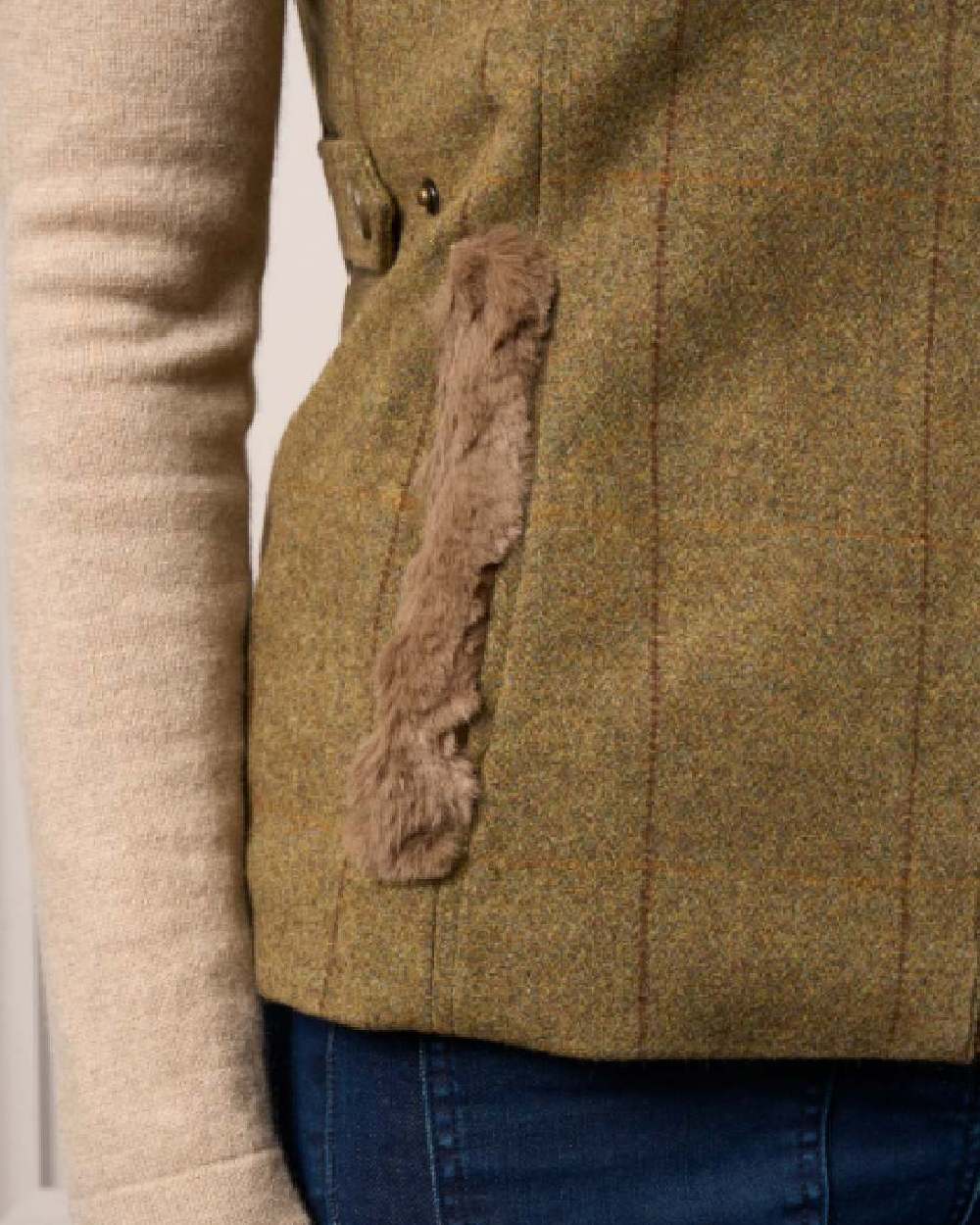 Alan Paine Combrook Tweed Ladies Gilet - Women's Fashion Vest for Fall & Winter - Perfect for Office, Outdoor Activities & Casual Wear