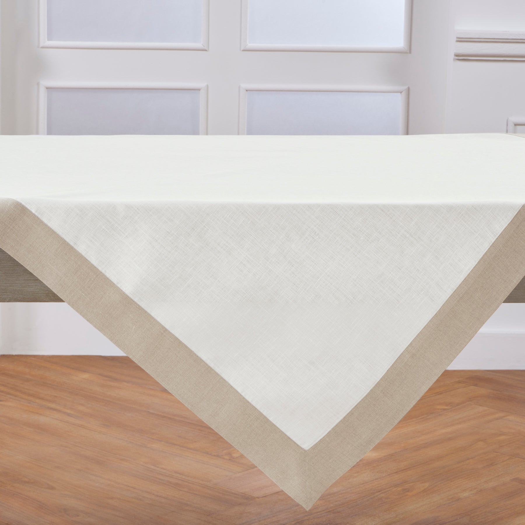 Stylish Contempo Table Throw - Elegant & Modern Table Cover for Dining & Decor | Perfect for Parties, Weddings & Home Styling