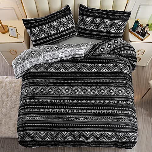 Black/White Geometric Pattern