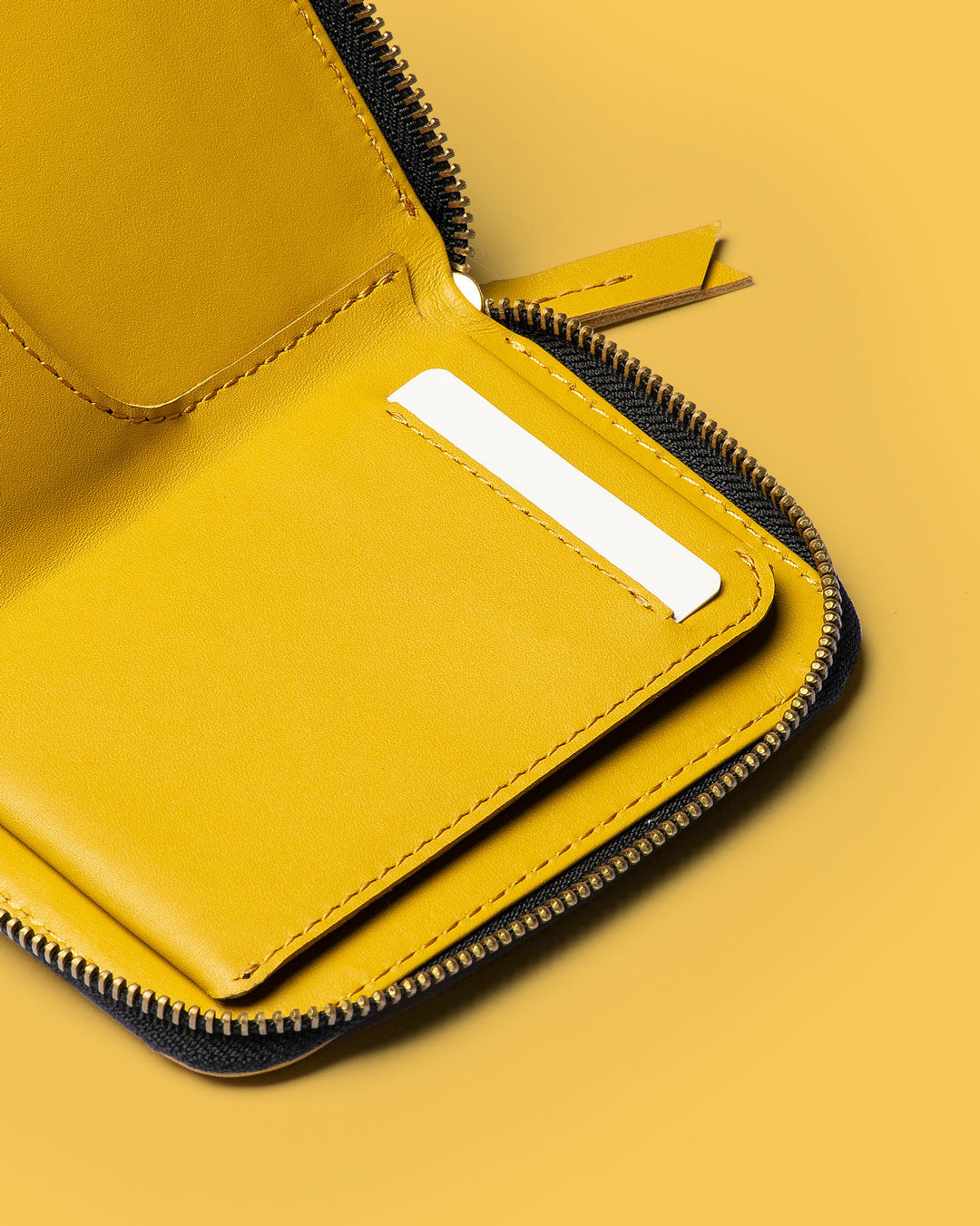 Compact Zipper Mini Wallet for Women & Men - Slim RFID Blocking Travel Wallet with Coin Pocket - Perfect for Everyday Use, Travel & Business