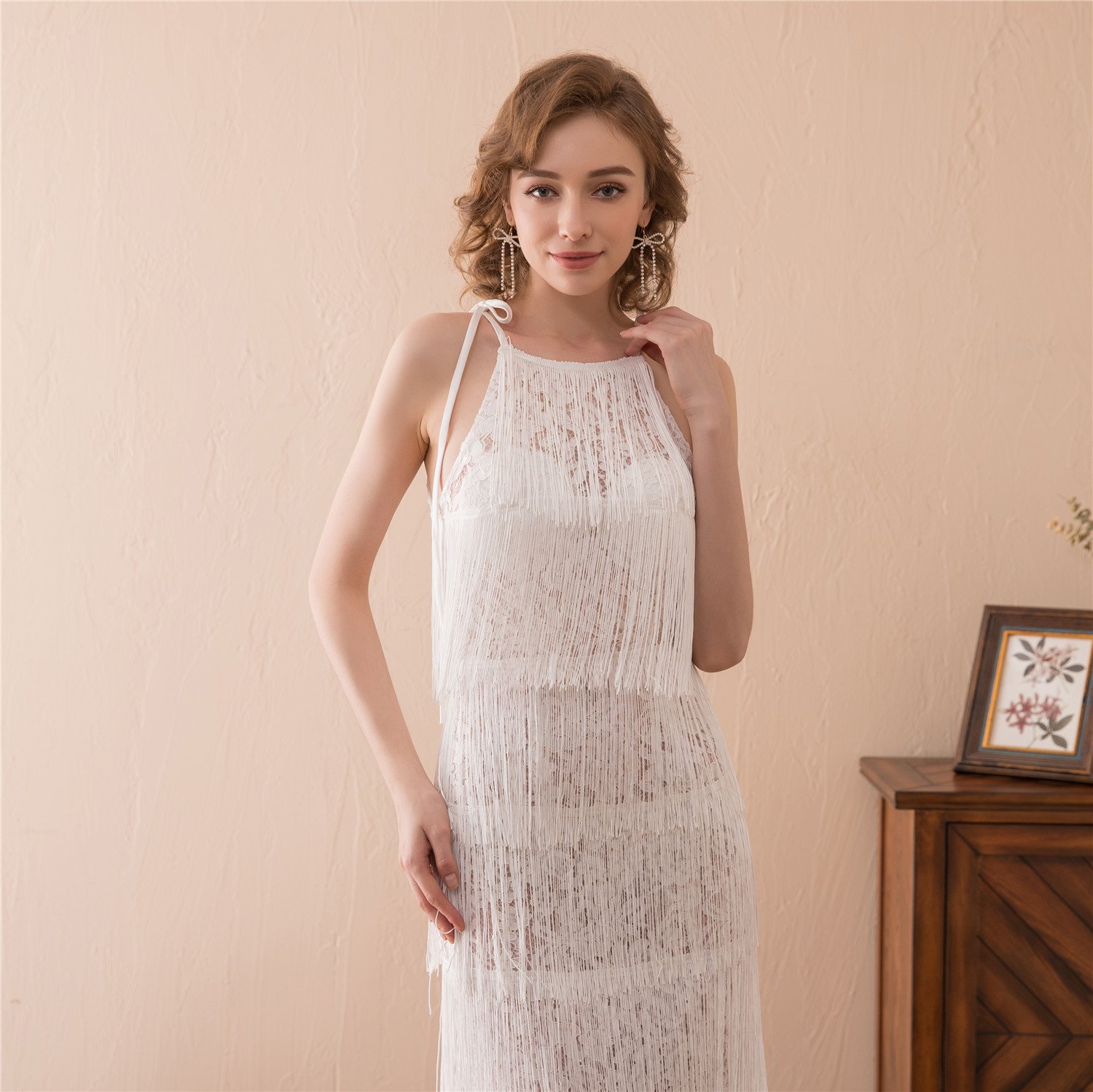 Elegant Women's Halter Lace Tassel Sleeveless Sheath Beach Wedding Dress - Perfect for Summer Beach Weddings, Bridal Showers & Boho Photoshoots