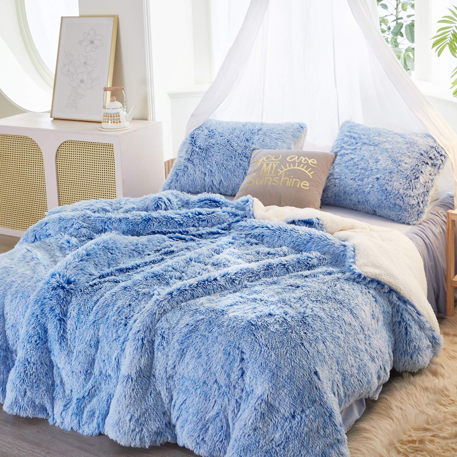 Luxury Faux Fur Comforter Set Queen Size - Soft Shaggy Fluffy Reversible Bedding with Sherpa Backing, Mixed Blue & White Long Hair Design - Ultra Warm Winter Bedding for Cozy Nights & Guest Room Decor
