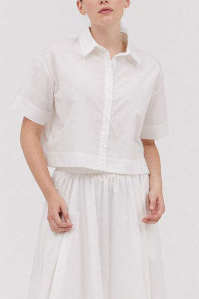 Stylish Sea Salt Cropped Button Up Shirt for Women - Casual Summer Top for Beach Outings & Date Nights