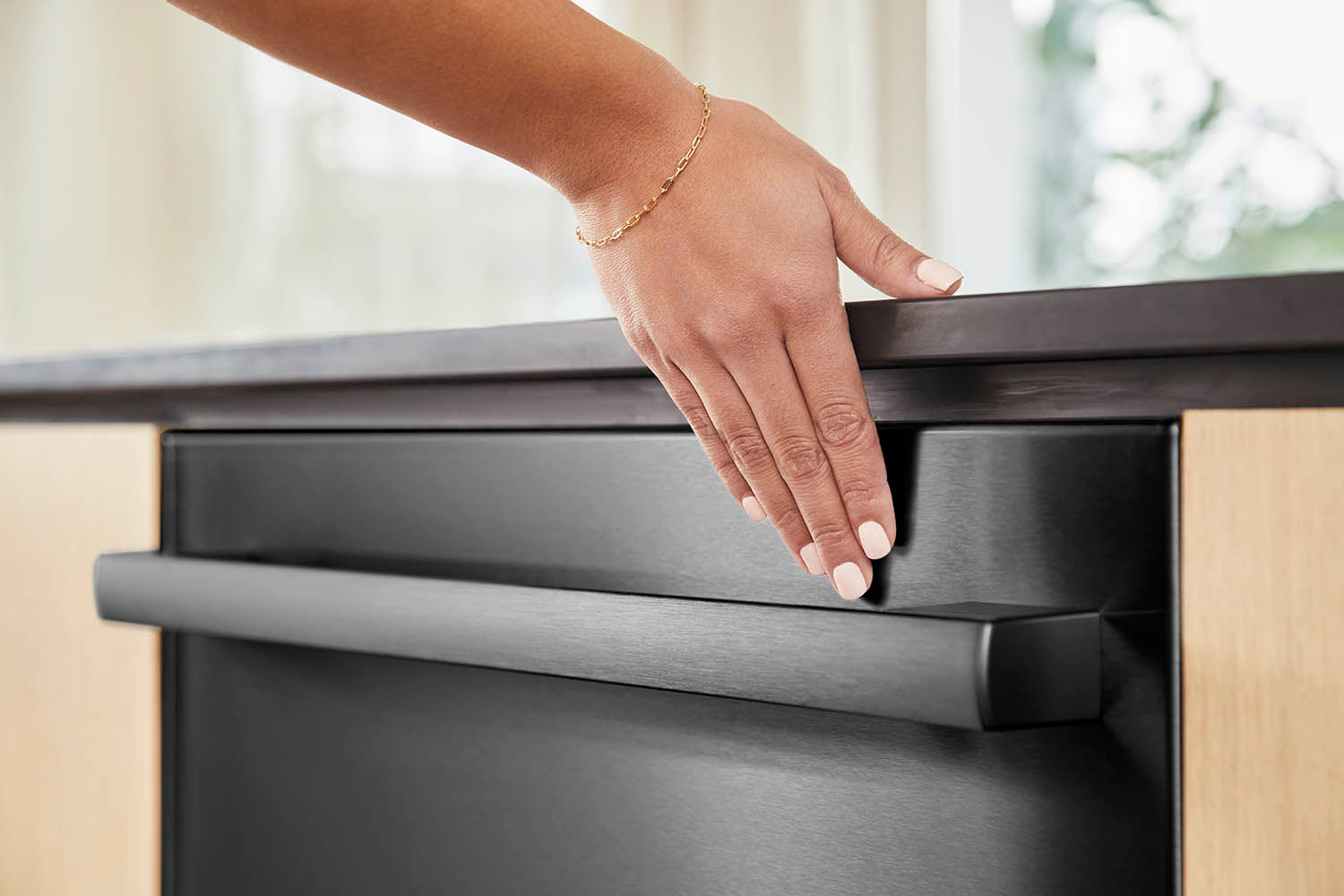 Bosch 24 Inch Smart Dishwasher with Home Connect | Black Stainless Steel | 3rd Rack | Energy Star Certified | Perfect for Modern Kitchens & Large Families