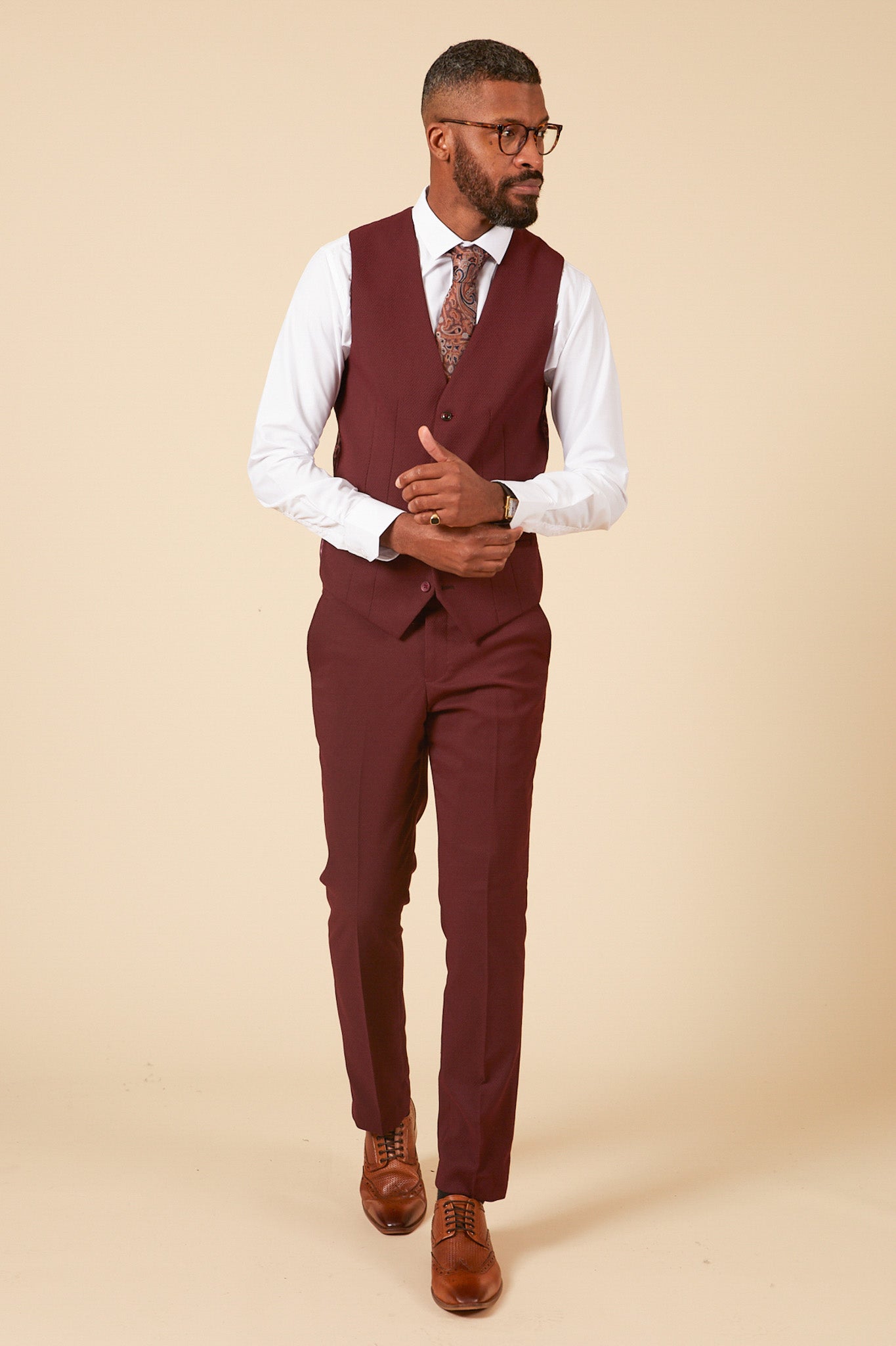 Premium MAX Wine Three Piece Suit for Men - Formal Business Attire & Wedding Outfit - Perfect for Office, Cocktail Parties & Special Events