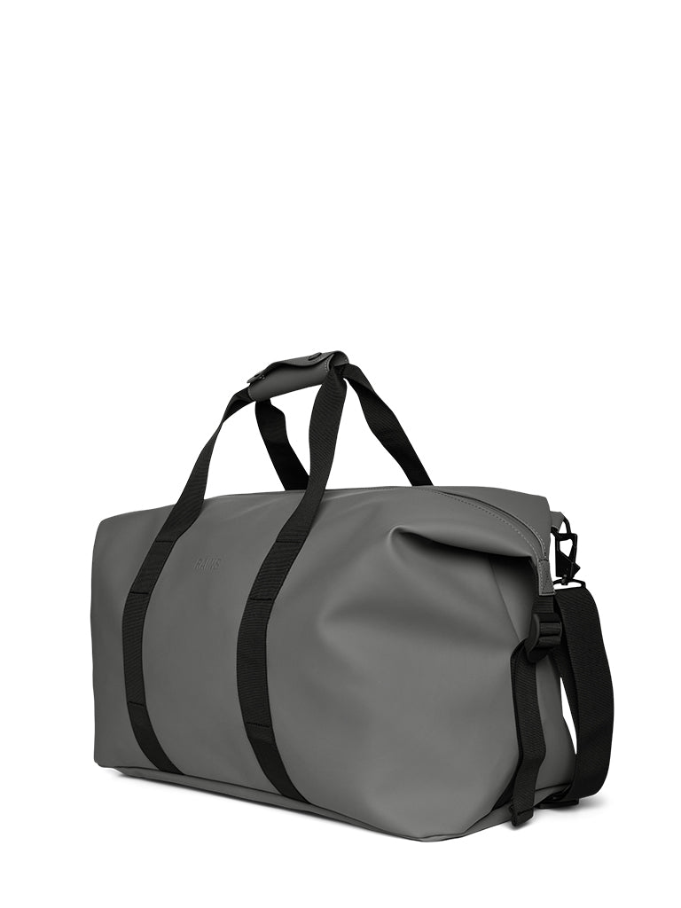 Rains Hilo Weekend Bag - Waterproof Travel Duffel for Men & Women, Lightweight Gym Bag with Shoulder Strap, Perfect for Workouts, Travel & Weekend Getaways (Grey)