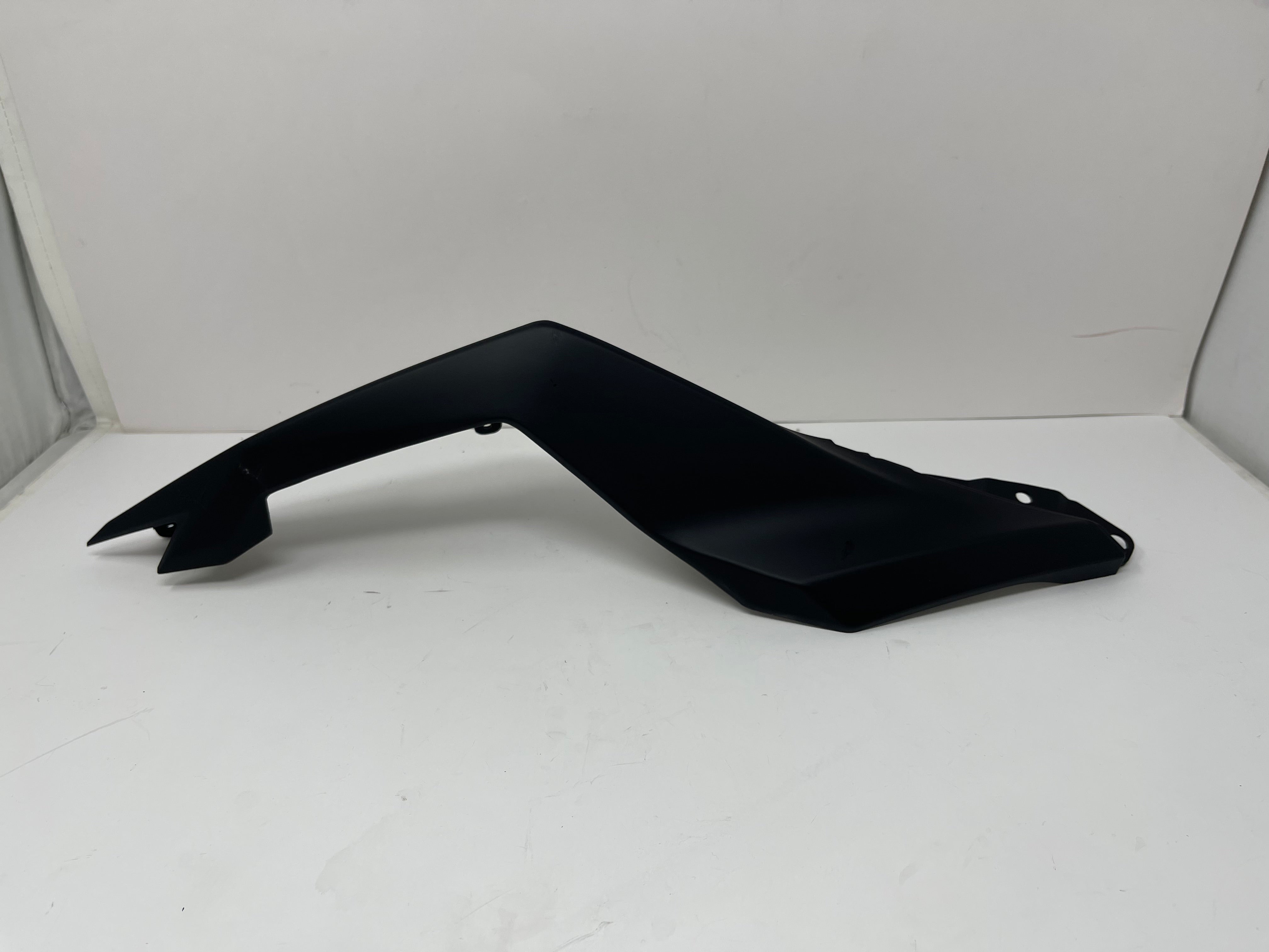 X22GT 250cc Automatic Motorcycle Right Tail Fairing (YY350 6E 2200163) - Replacement Part for Sport Bike Bodywork & Racing Motorcycle Customization