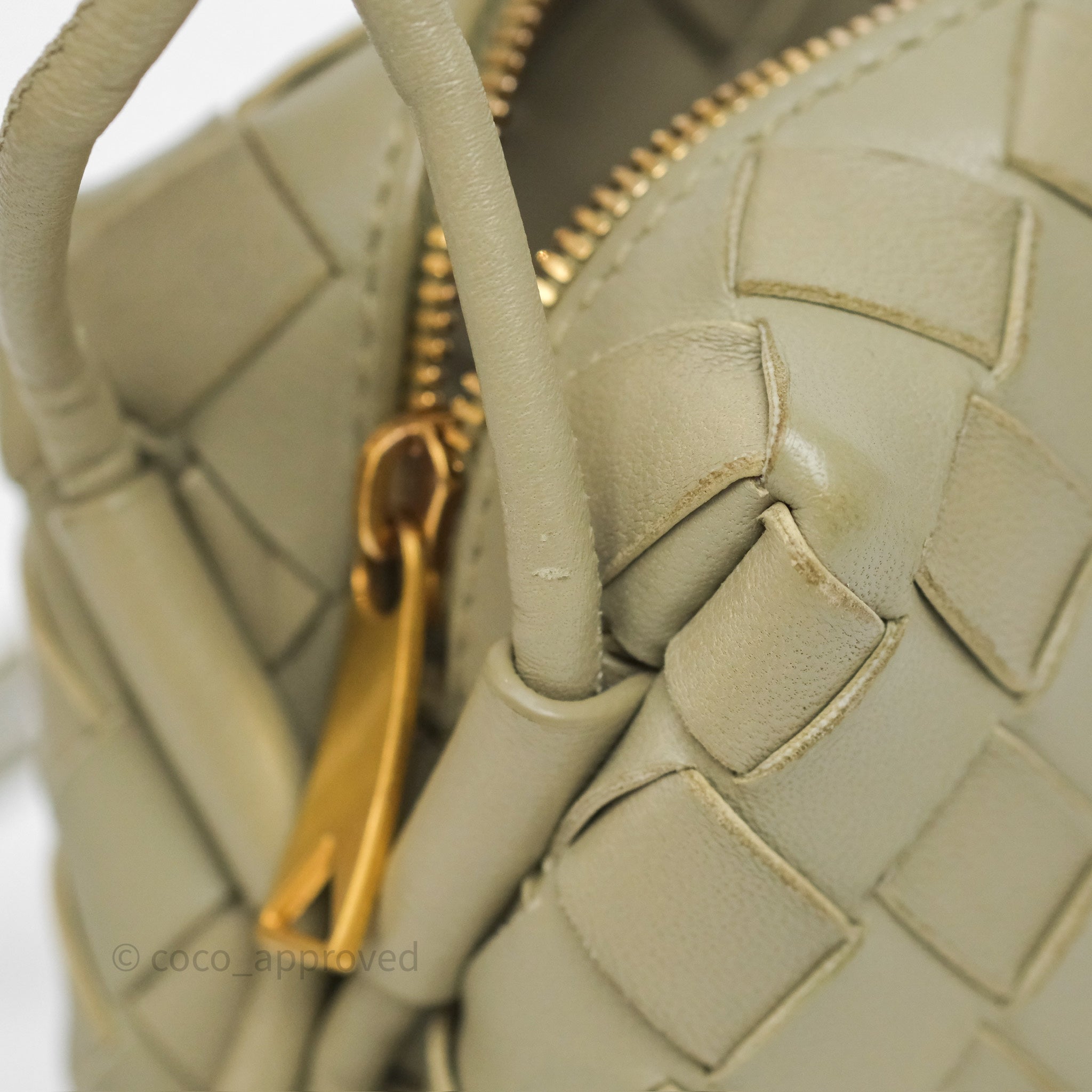 Bottega Veneta Loop Camera Bag - Intrecciato Lambskin Leather Crossbody Bag in Travertine | Stylish Everyday Purse for Women, Perfect for Work, Travel & Date Night