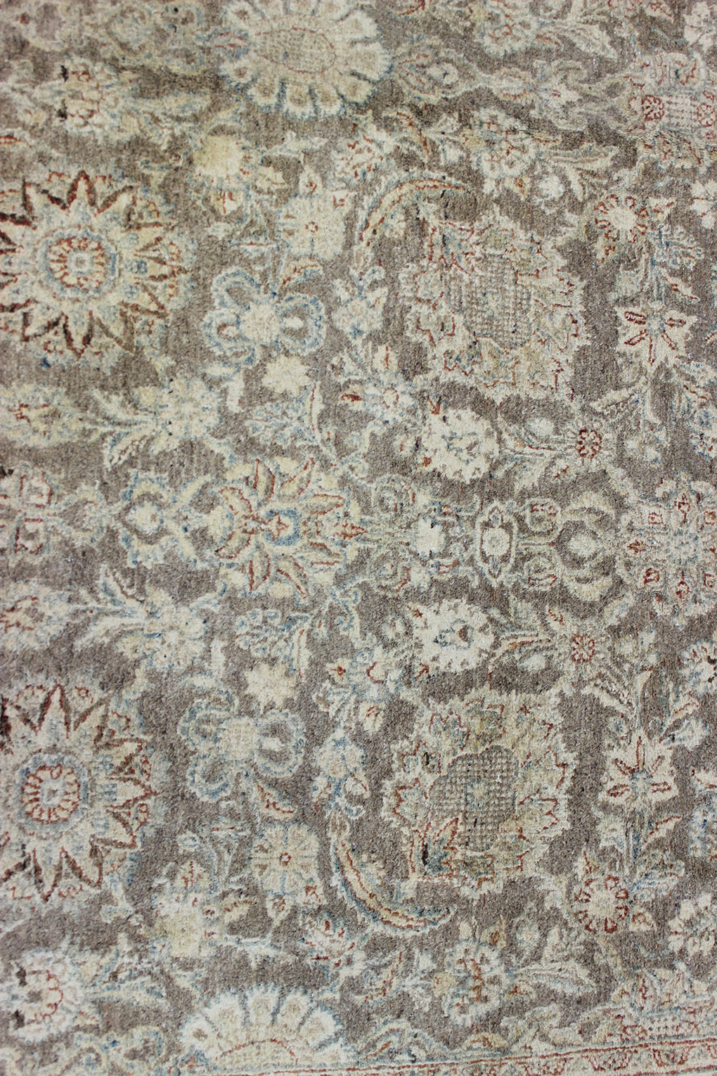 Antique Kazvin Handwoven Traditional Persian Rug - J46457 | Vintage Home Decor for Living Room, Bedroom & Office