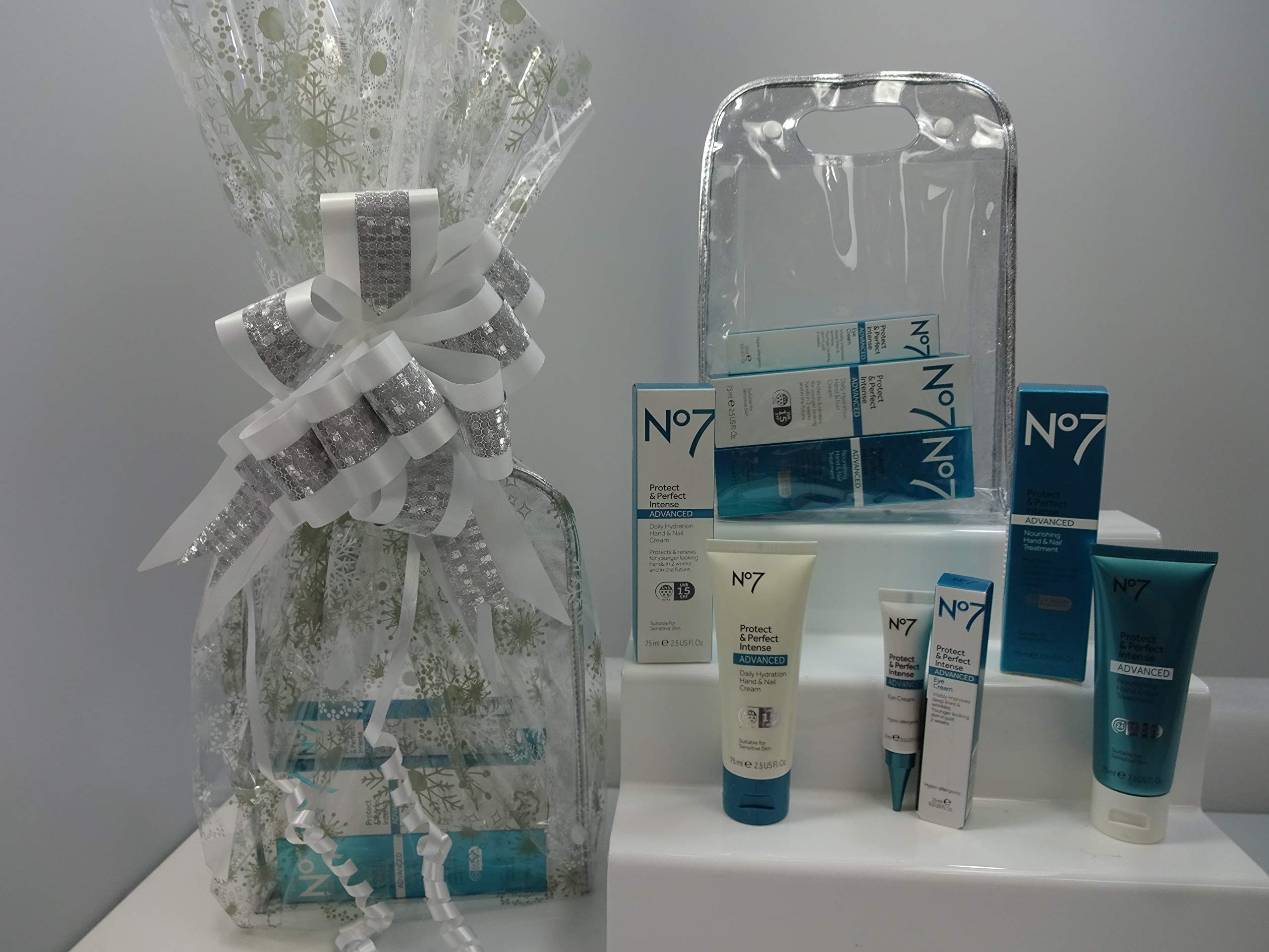 No7 The Perfect Skincare Gift Set - Anti-Aging Hand & Eye Cream Collection with Gift Wrapping - Luxurious Skincare Hamper for Women | Perfect for Birthday, Anniversary & Mother's Day Gifts