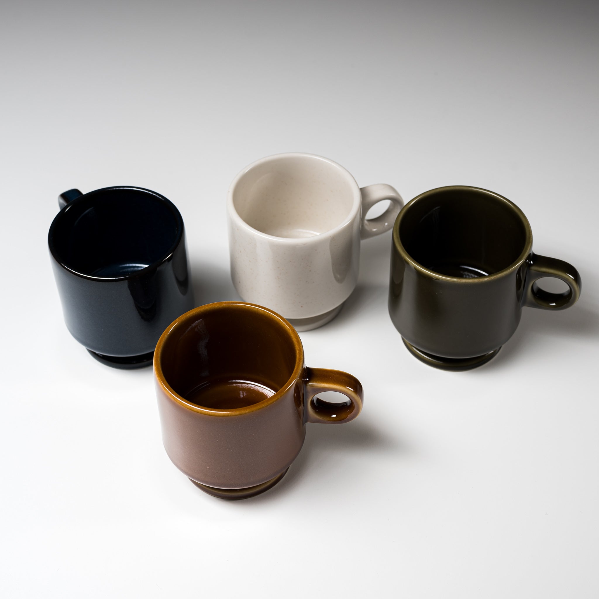 Smith Stacking Footed Mug by Chips - 8.1oz (240ml) Coffee Cup with Handle, Stackable Design in 4 Colors (Black/White/Blue/Red) - Perfect for Home, Office, and Gifts
