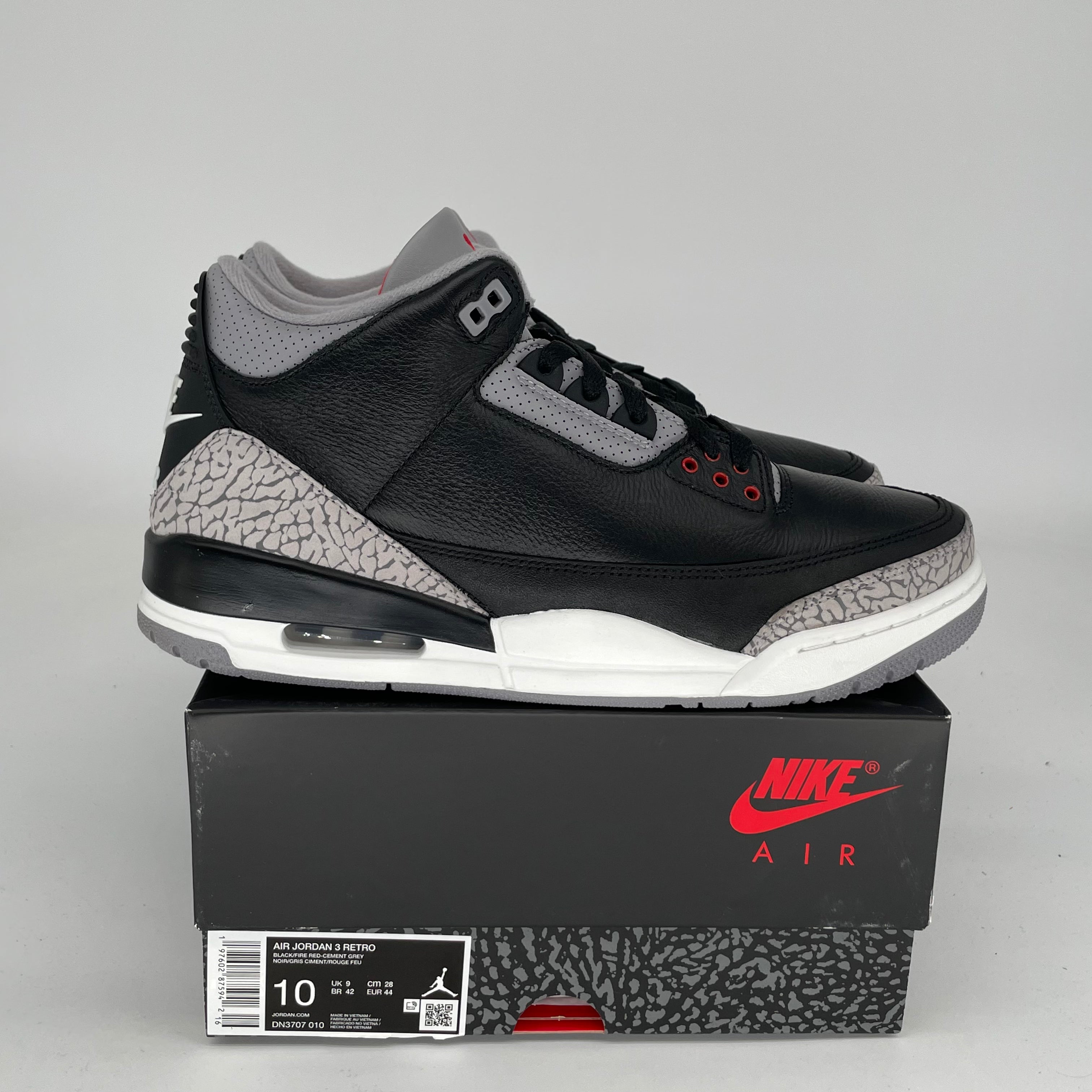 Original Air Jordan 3 Retro 'Black Cement Reimagined' Men's Basketball Shoes - Size 10 (DN3707-010) - Perfect for Sneaker Collectors & Streetwear Fashion
