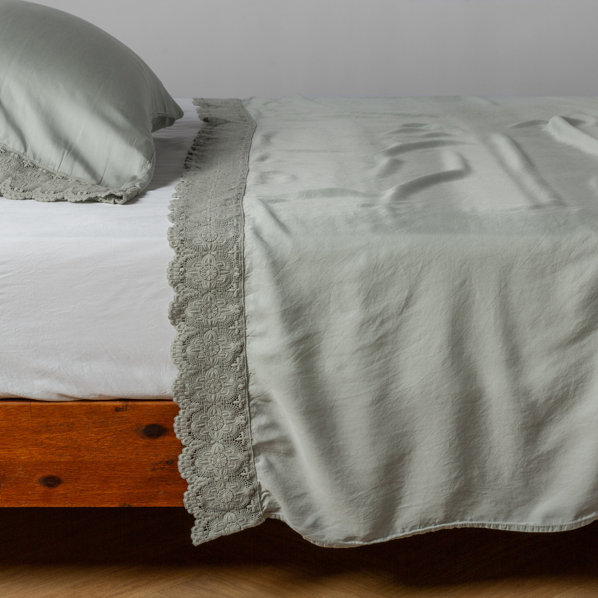 Premium Madera Luxe Pillowcase (Single) - 100% Organic Cotton Cooling Pillow Cover for Hot Sleepers - Perfect for Bedroom, Hotel, Travel & Home Decor