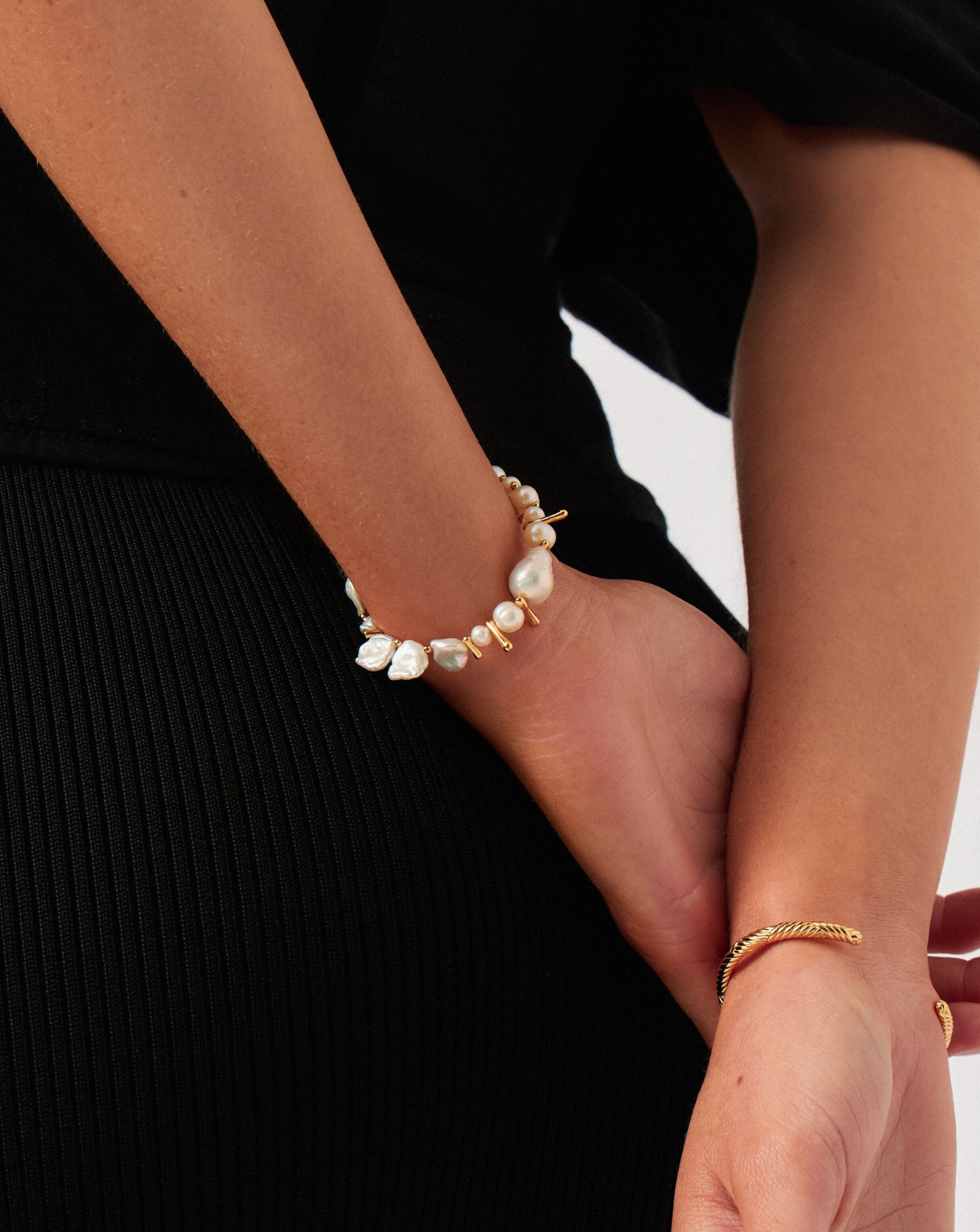 Elegant Mixed Pearl Statement Beaded Bracelet - 18k Gold Plated & Genuine Pearls | Perfect for Weddings, Parties & Special Occasions